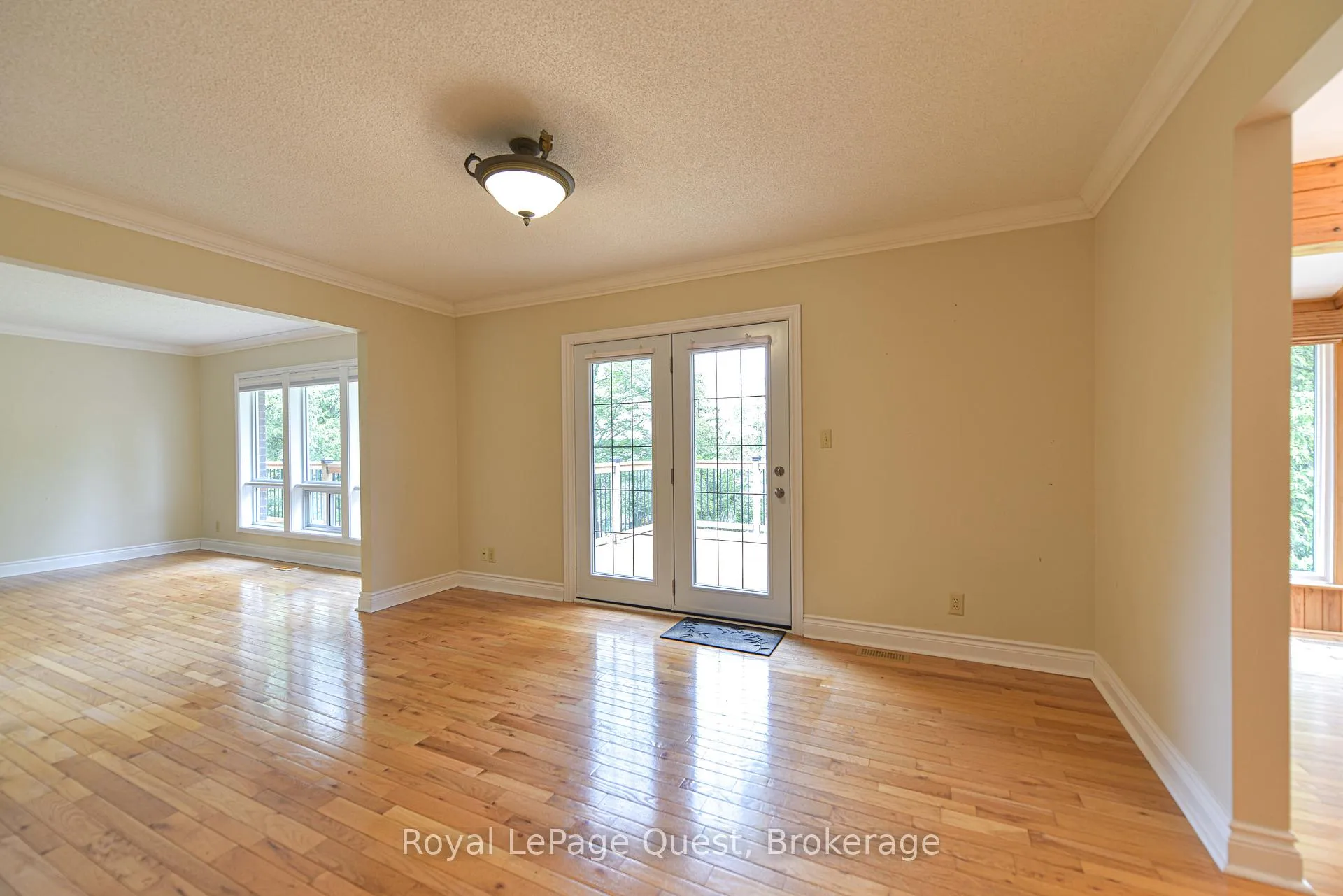 Photo 7 of 27 Heyden Avenue, Orillia — HOMEH