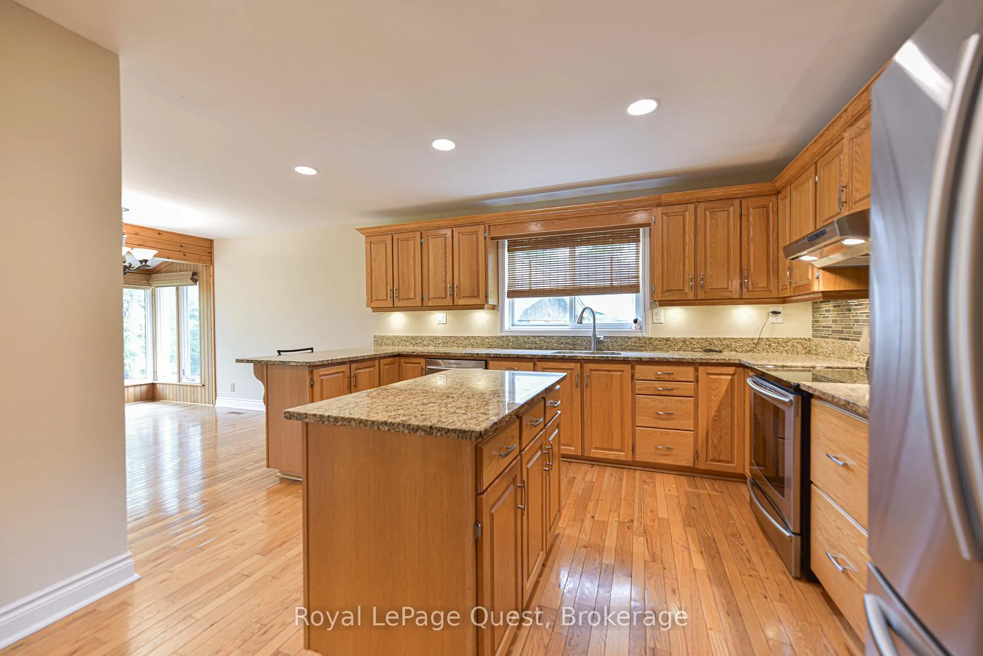 Photo 13 of 27 Heyden Avenue, Orillia — HOMEH