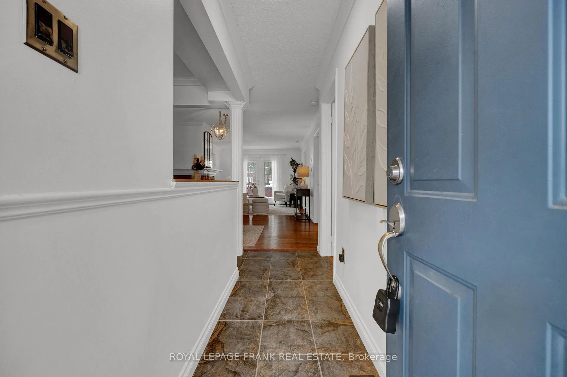 Photo 2 of Unit D10, 1663 Nash Road, Clarington, Courtice — HOMEH