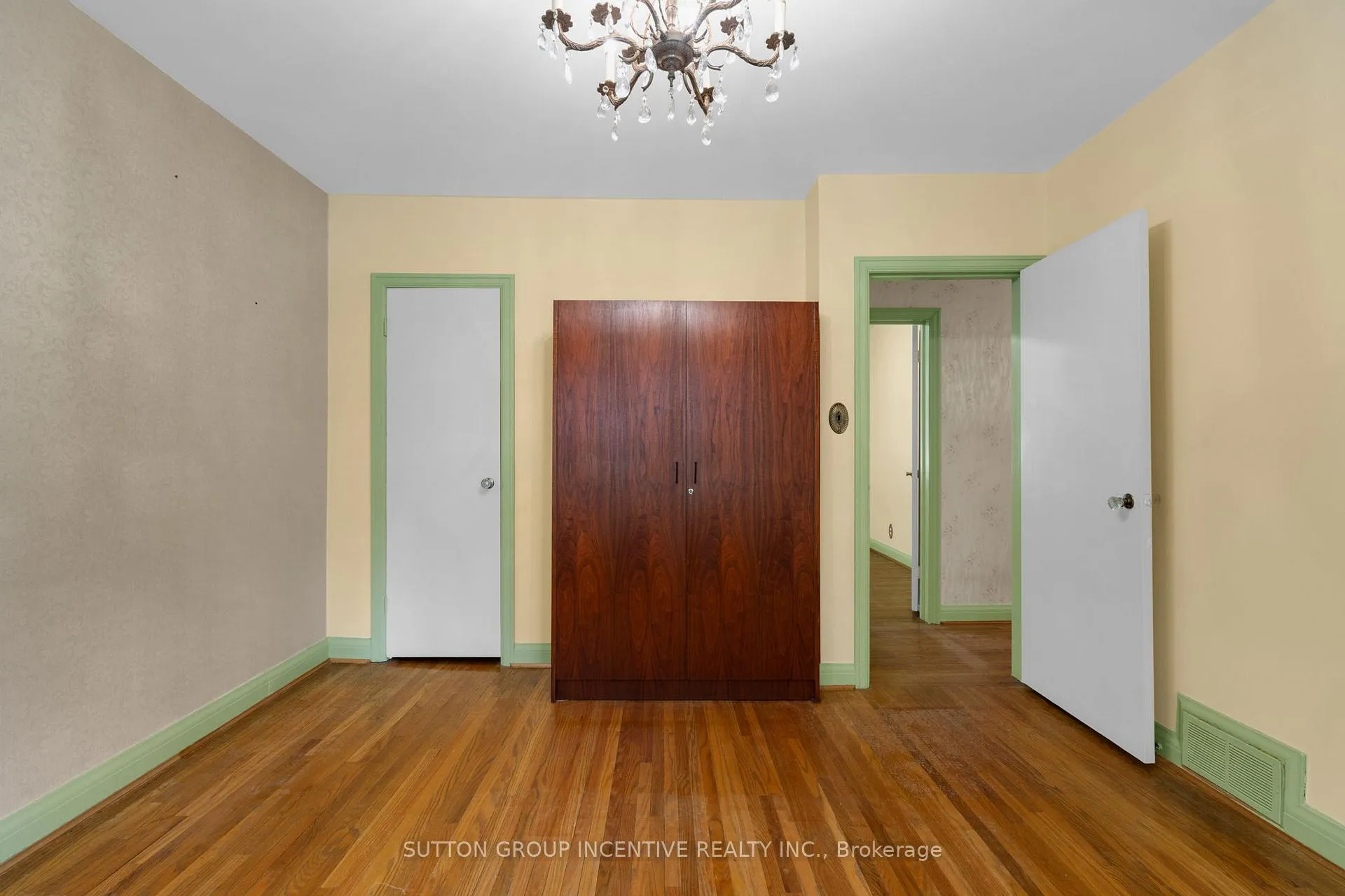 Photo 20 of 6 Kingsmere Crescent, Scarborough, Scarborough Village — HOMEH