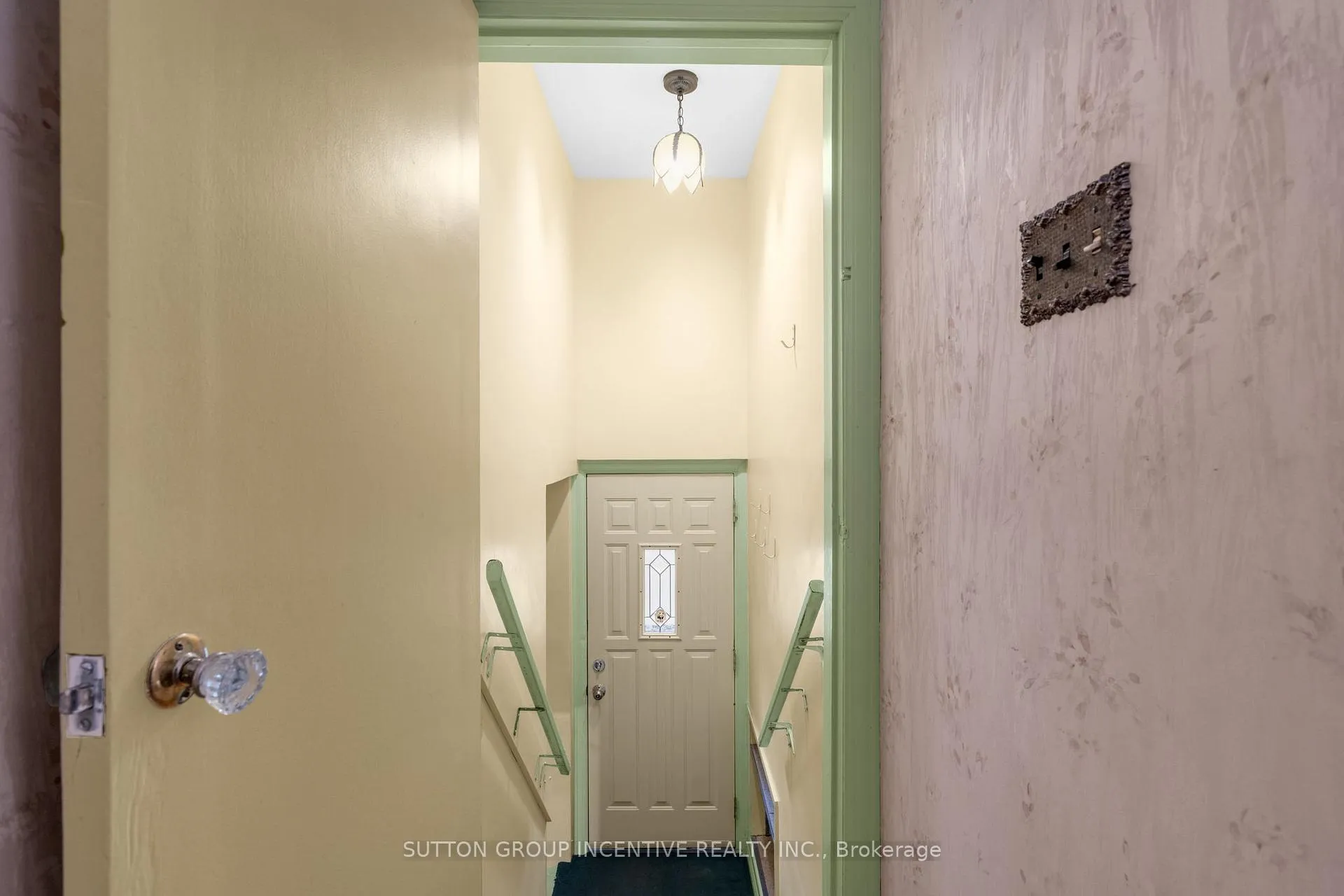 Photo 24 of 6 Kingsmere Crescent, Scarborough, Scarborough Village — HOMEH