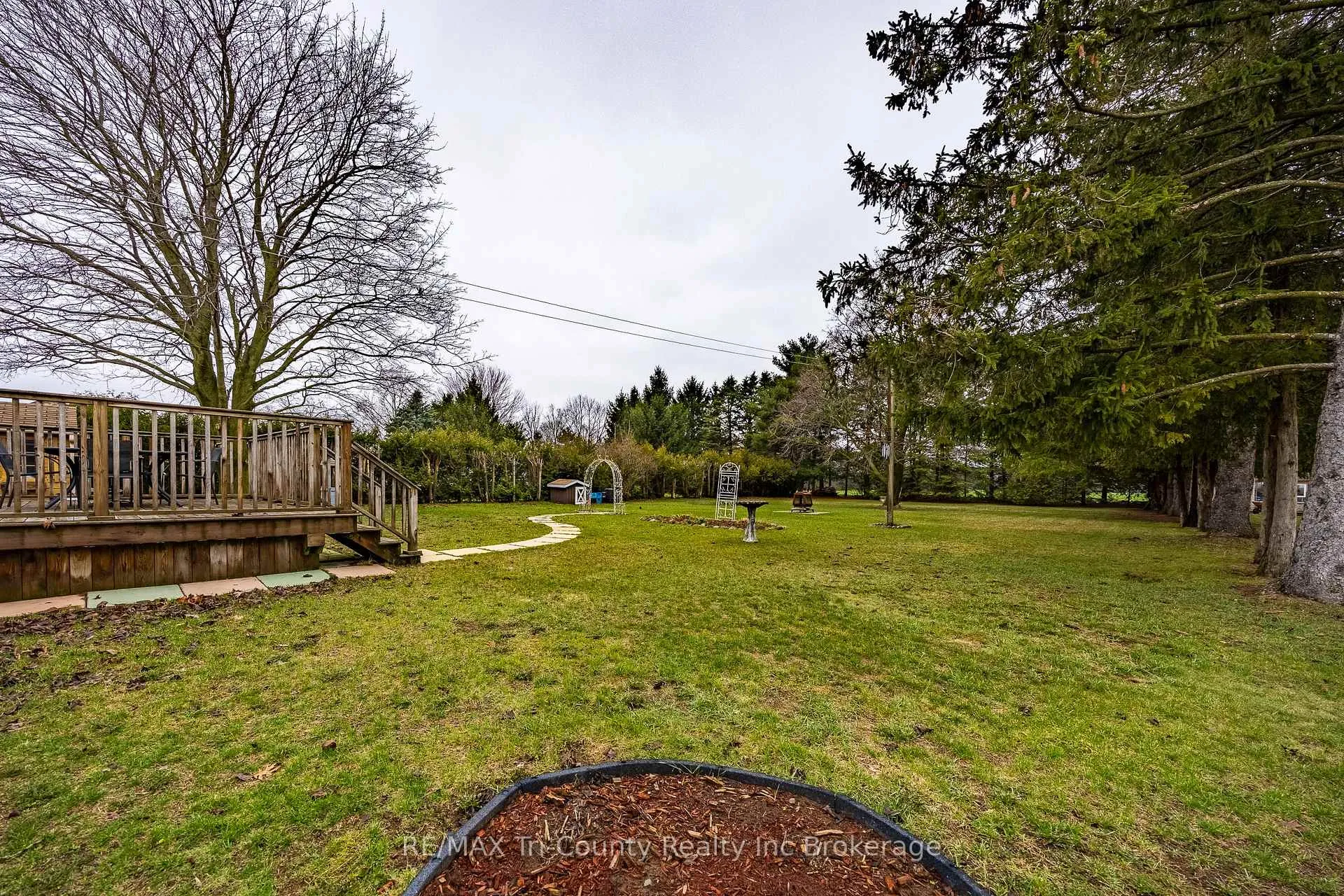 Photo 32 of 124687 Mall Road, Norwich, Rural Norwich — HOMEH