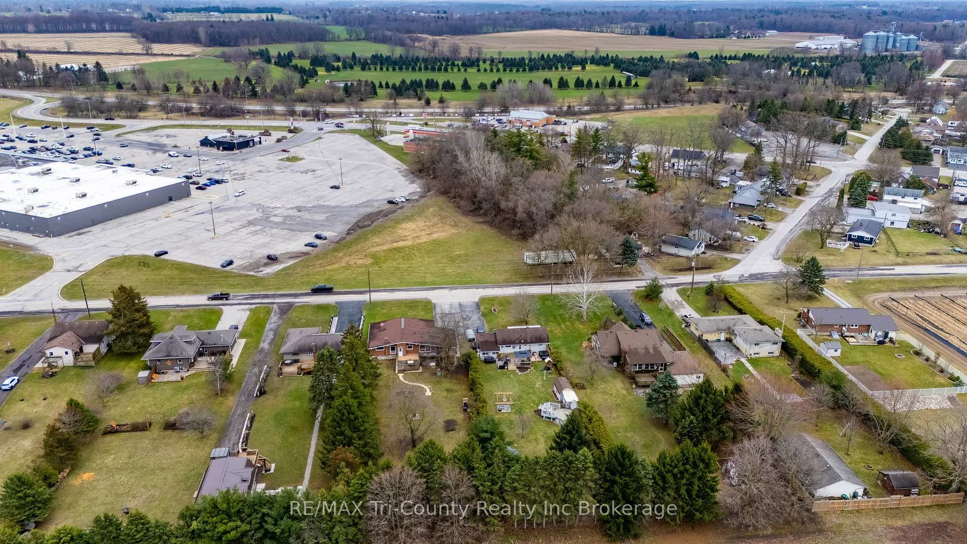 Photo 40 of 124687 Mall Road, Norwich, Rural Norwich — HOMEH