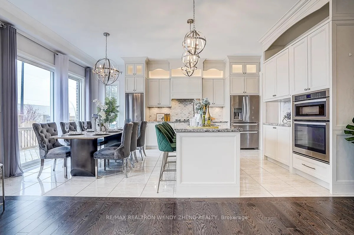 Photo 10 of 6 Ken Sinclair Crescent, Aurora, Aurora Estates — HOMEH