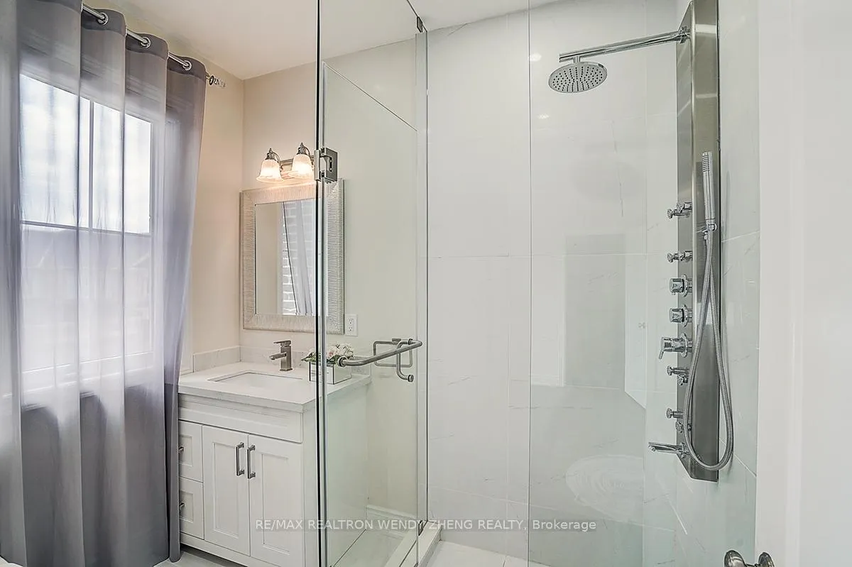 Photo 33 of 6 Ken Sinclair Crescent, Aurora, Aurora Estates — HOMEH