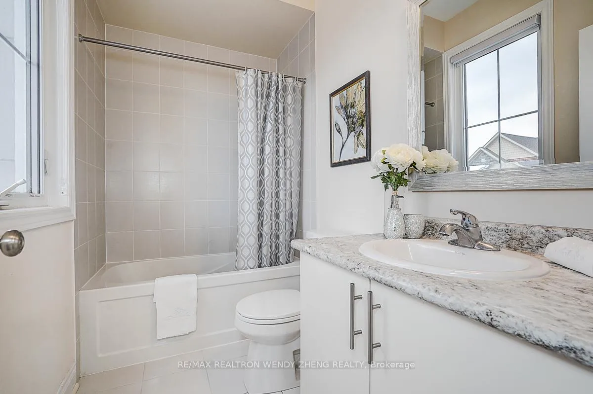 Photo 36 of 6 Ken Sinclair Crescent, Aurora, Aurora Estates — HOMEH