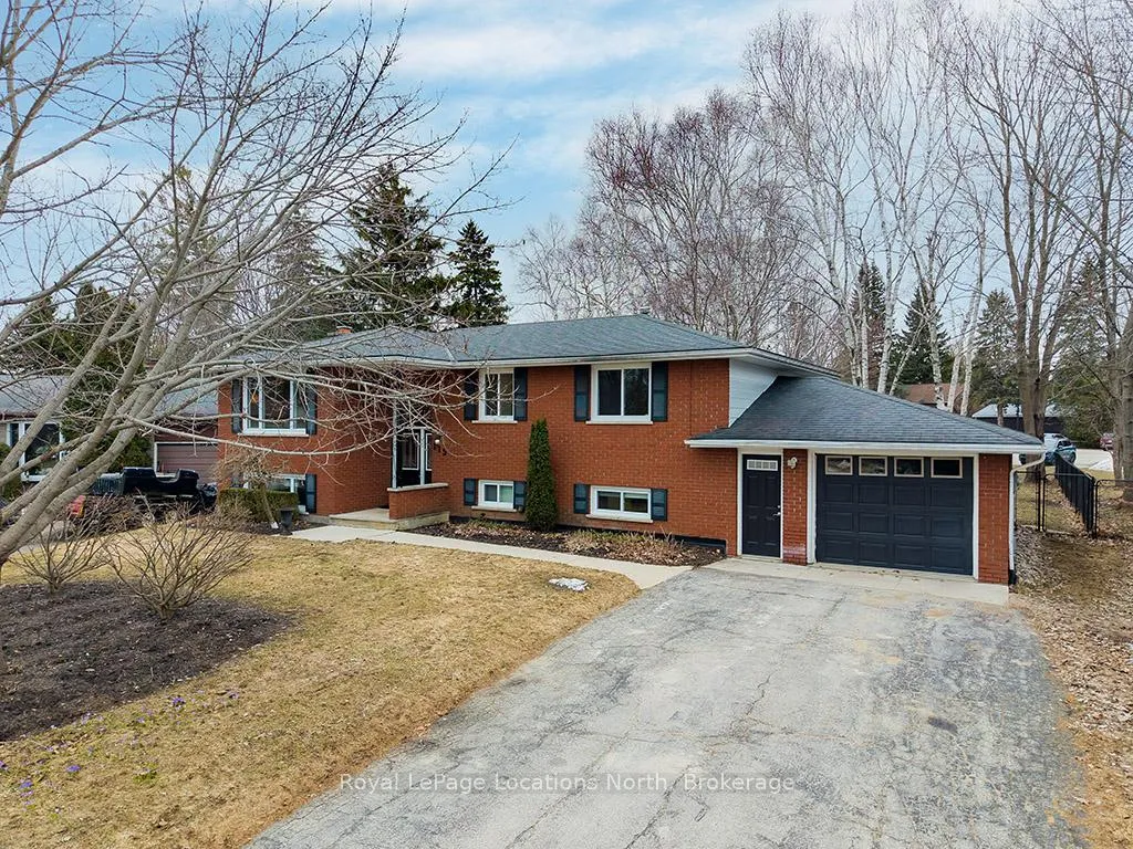 Photo 2 of 115 Applevale Court, Blue Mountains — HOMEH