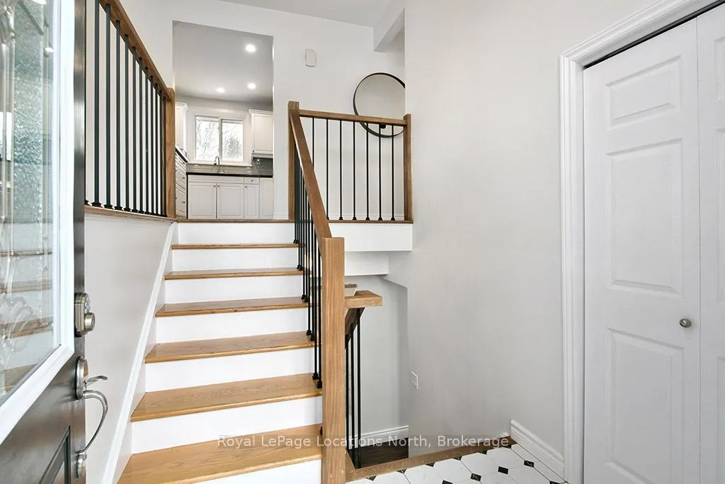 Photo 3 of 115 Applevale Court, Blue Mountains — HOMEH