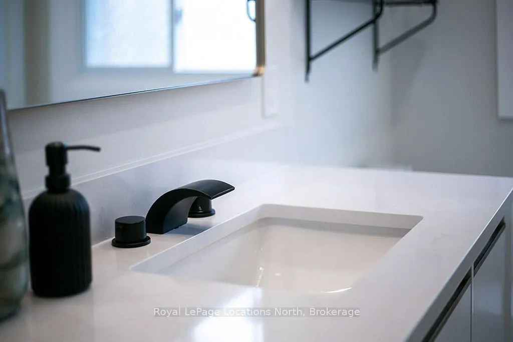 Photo 25 of 115 Applevale Court, Blue Mountains — HOMEH
