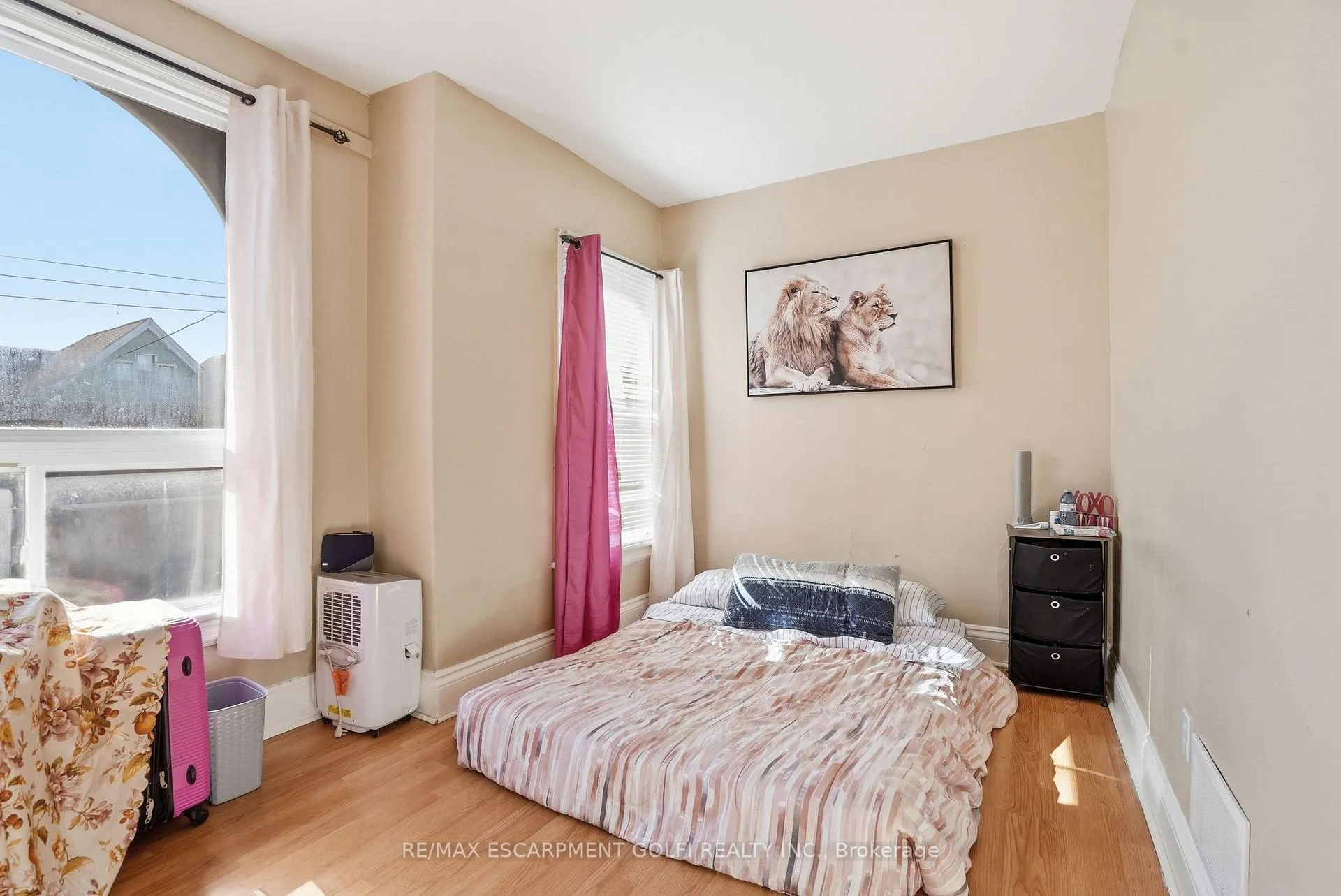 Photo 10 of 211 West Avenue N, Hamilton, Landsdale — HOMEH