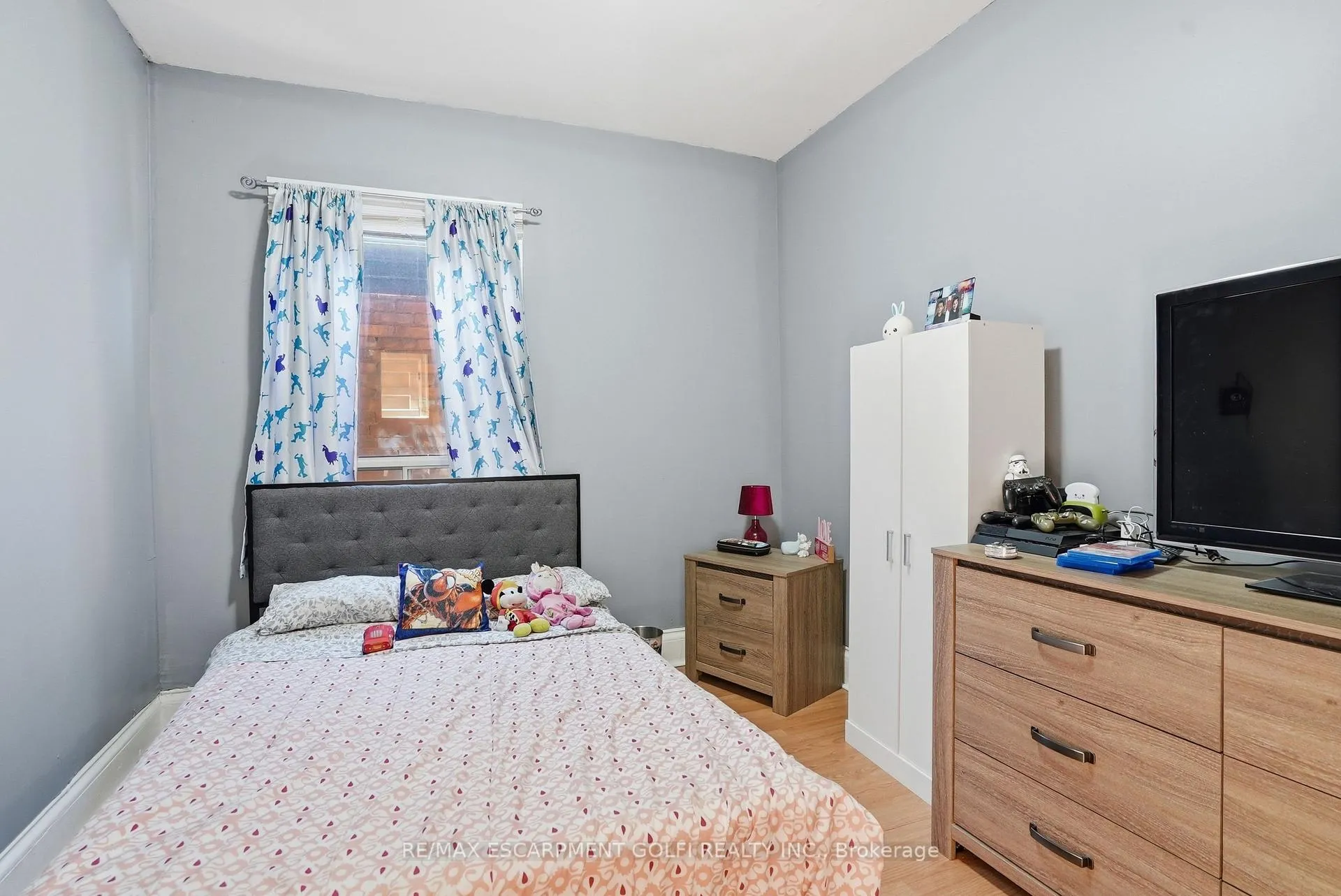 Photo 11 of 211 West Avenue N, Hamilton, Landsdale — HOMEH