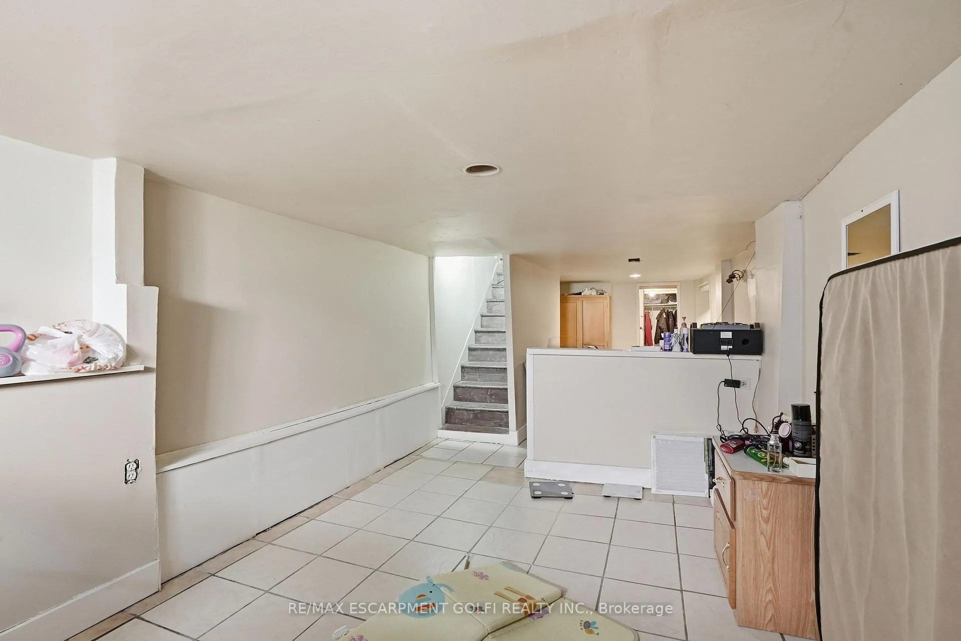 Photo 15 of 211 West Avenue N, Hamilton, Landsdale — HOMEH
