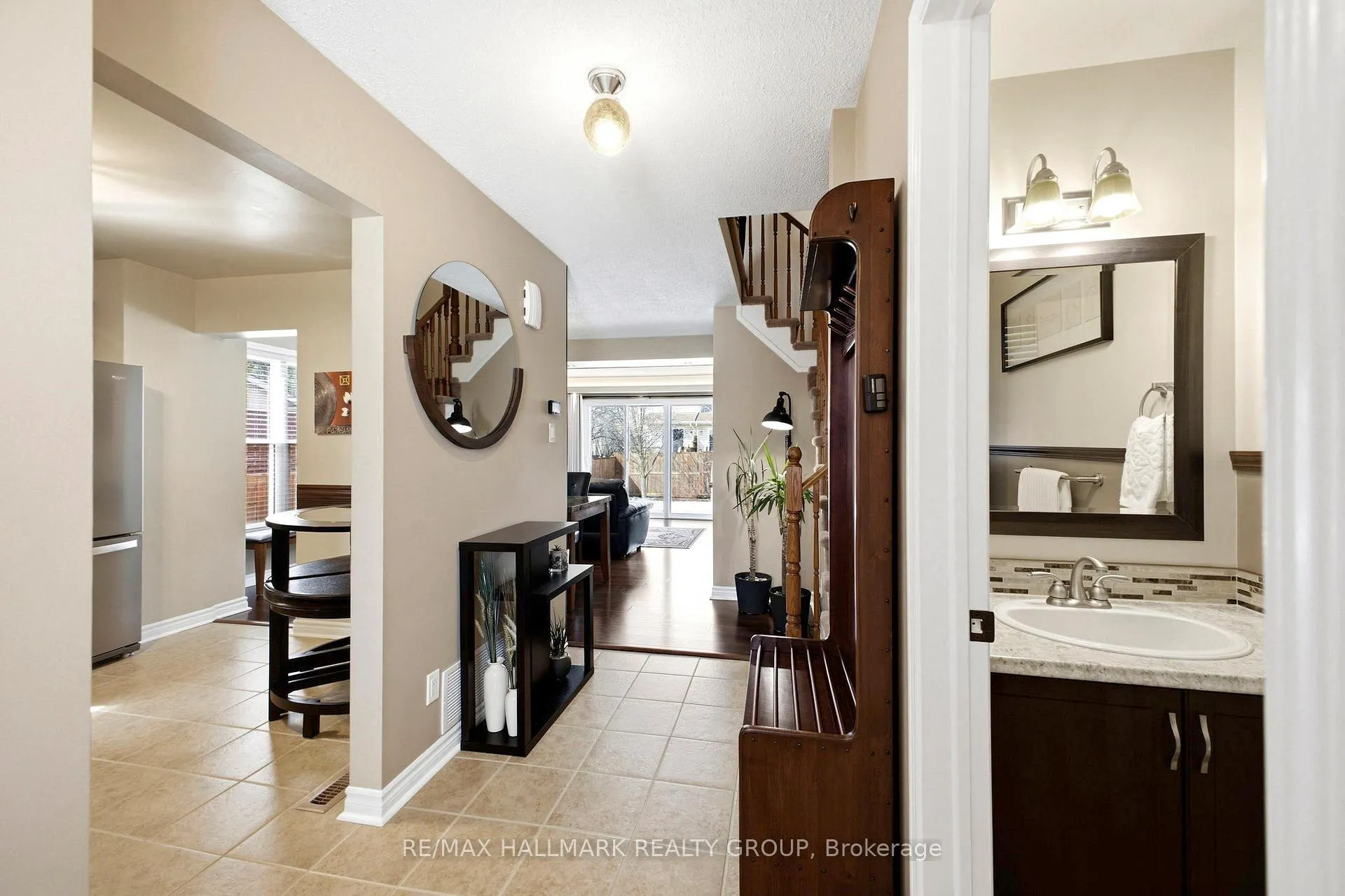 Photo 4 of 178 Equestrian Drive, Ottawa, Kanata - Bridlewood — HOMEH