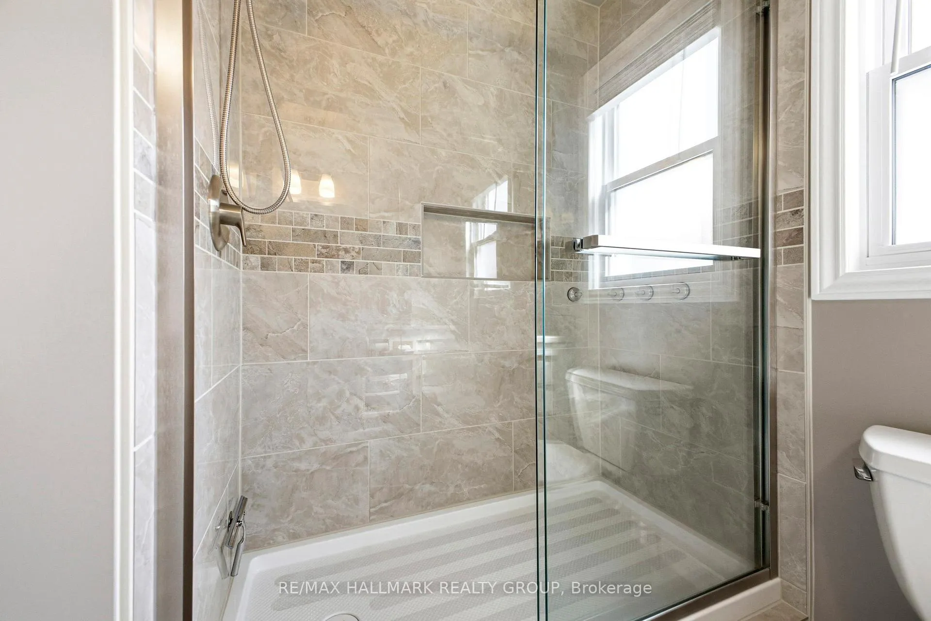 Photo 20 of 178 Equestrian Drive, Ottawa, Kanata - Bridlewood — HOMEH