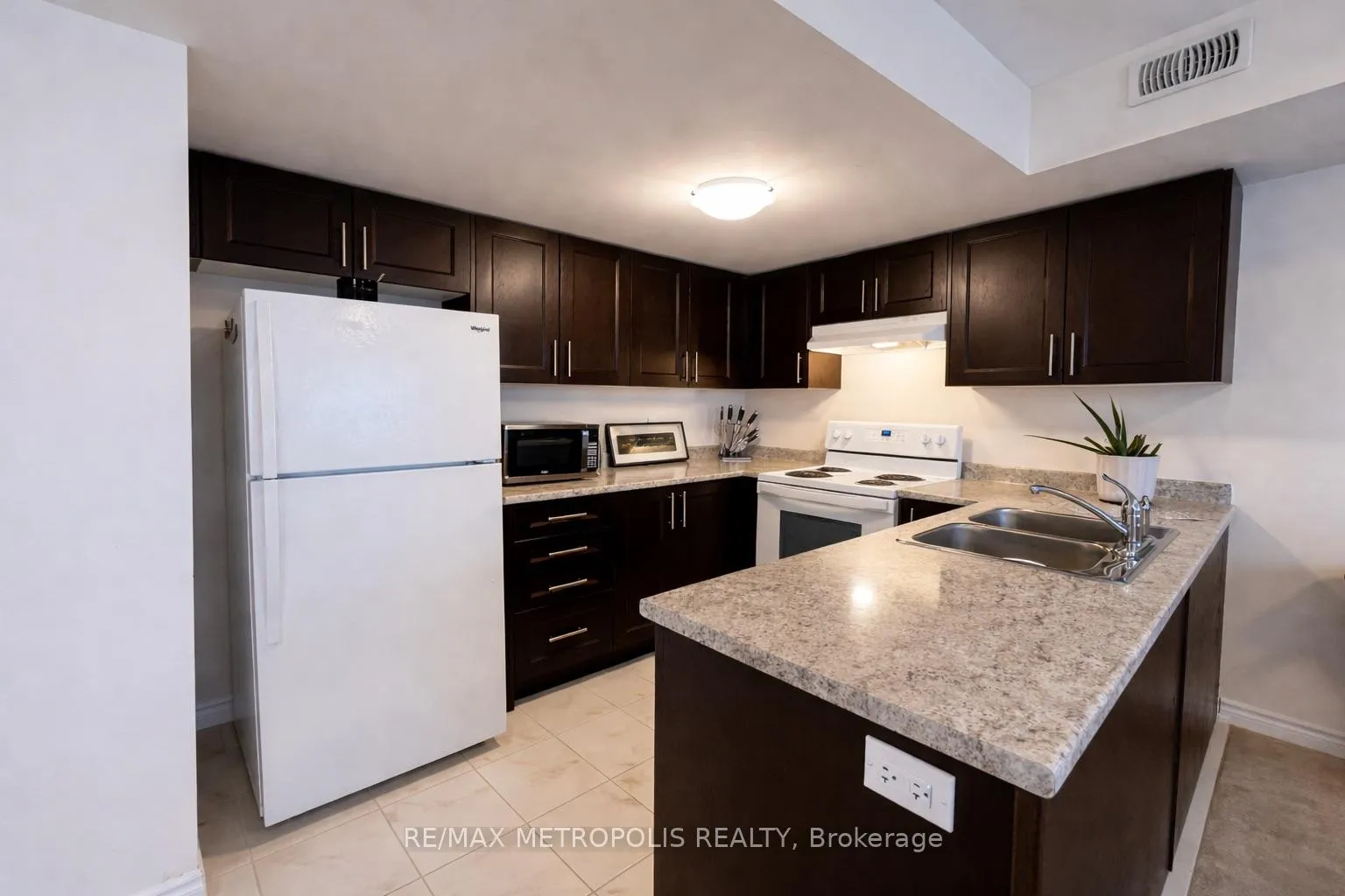 Photo 7 of Unit 206, 50 Maple Avenue, Asphodel-Norwood, Norwood — HOMEH