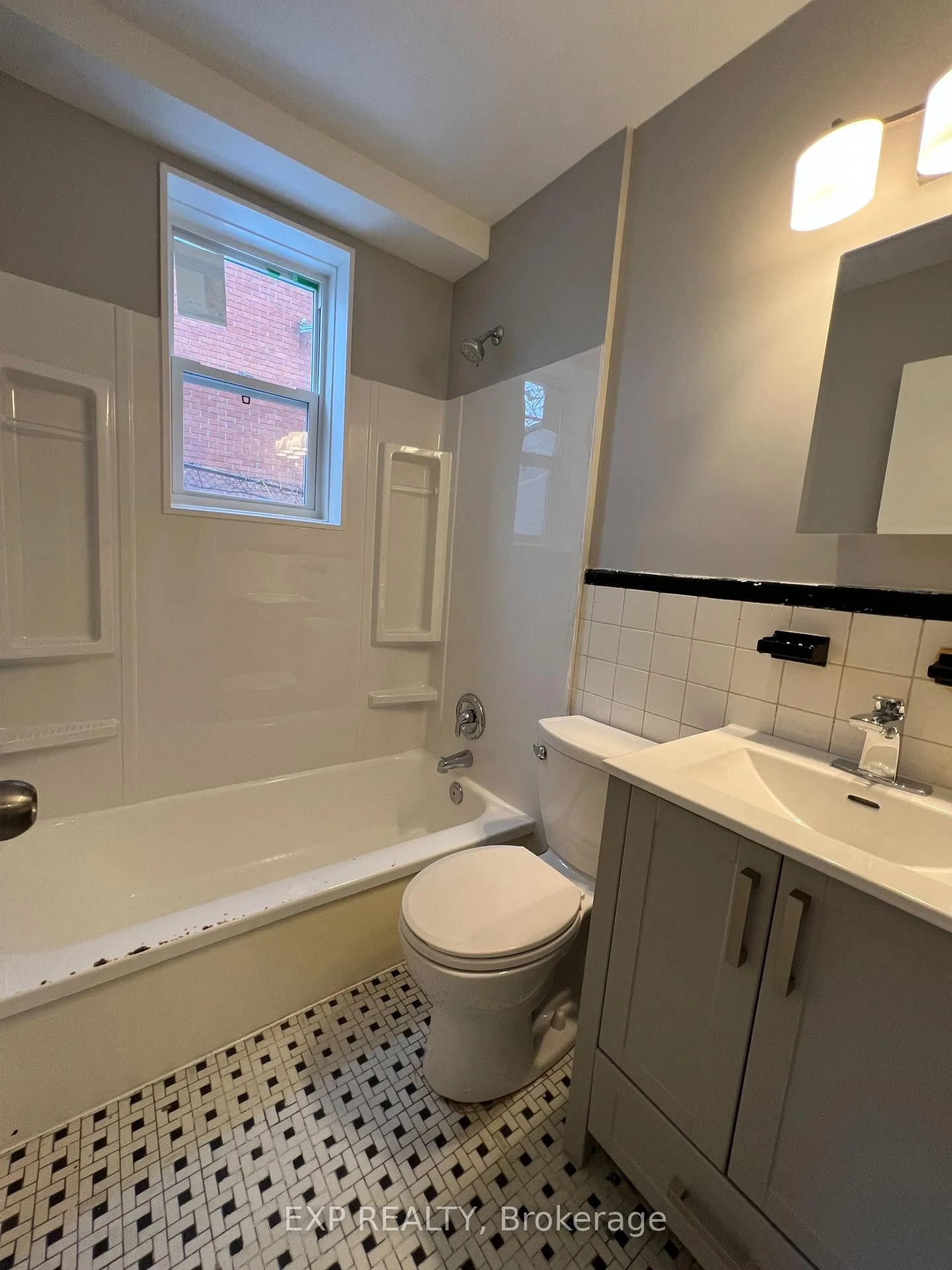 Photo 10 of 1119 Merivale Road, Ottawa, Carlington — HOMEH
