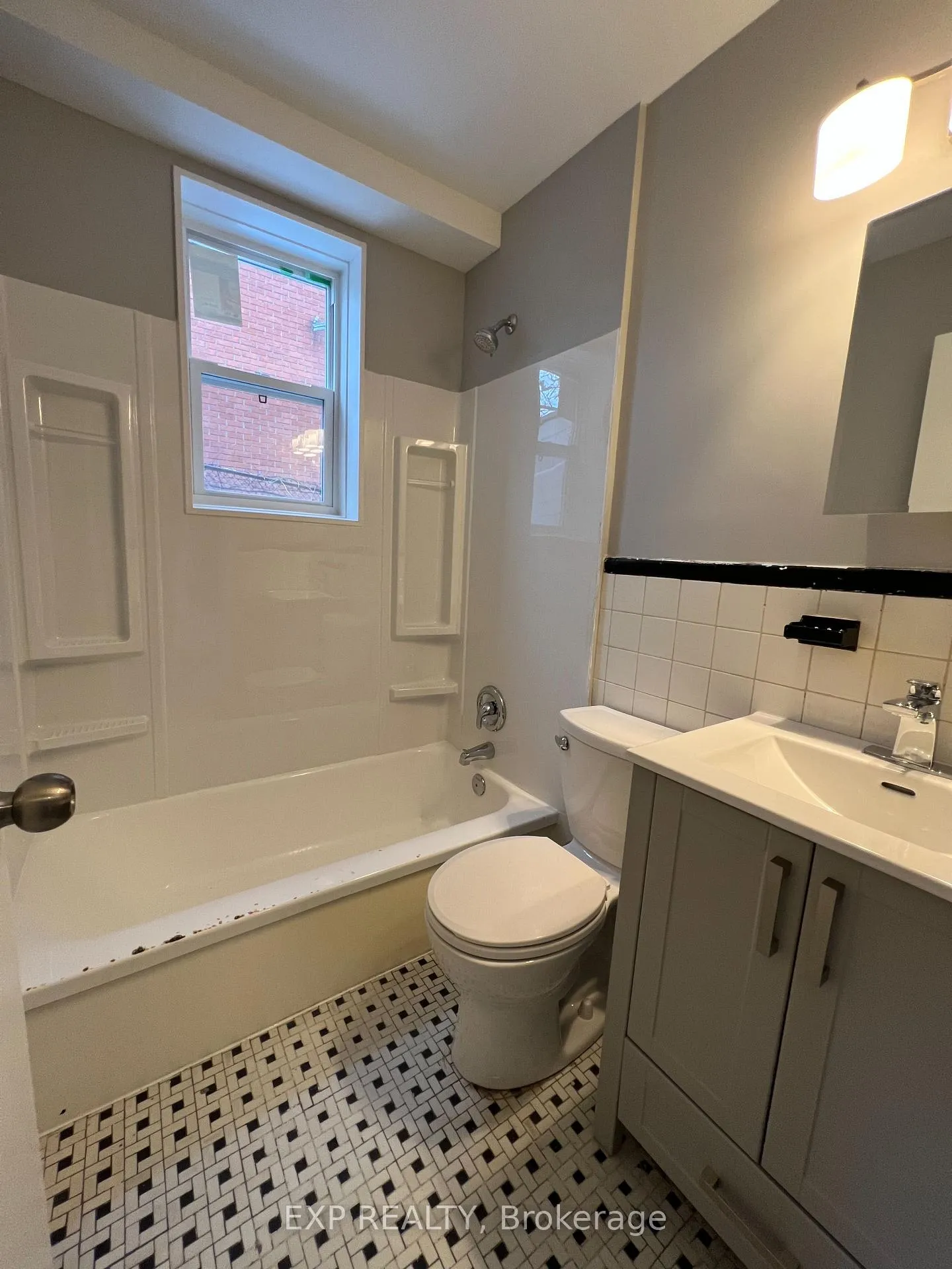 Photo 11 of 1119 Merivale Road, Ottawa, Carlington — HOMEH