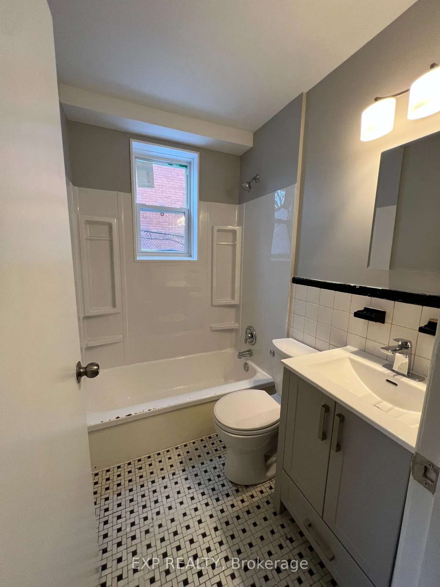 Photo 13 of 1119 Merivale Road, Ottawa, Carlington — HOMEH