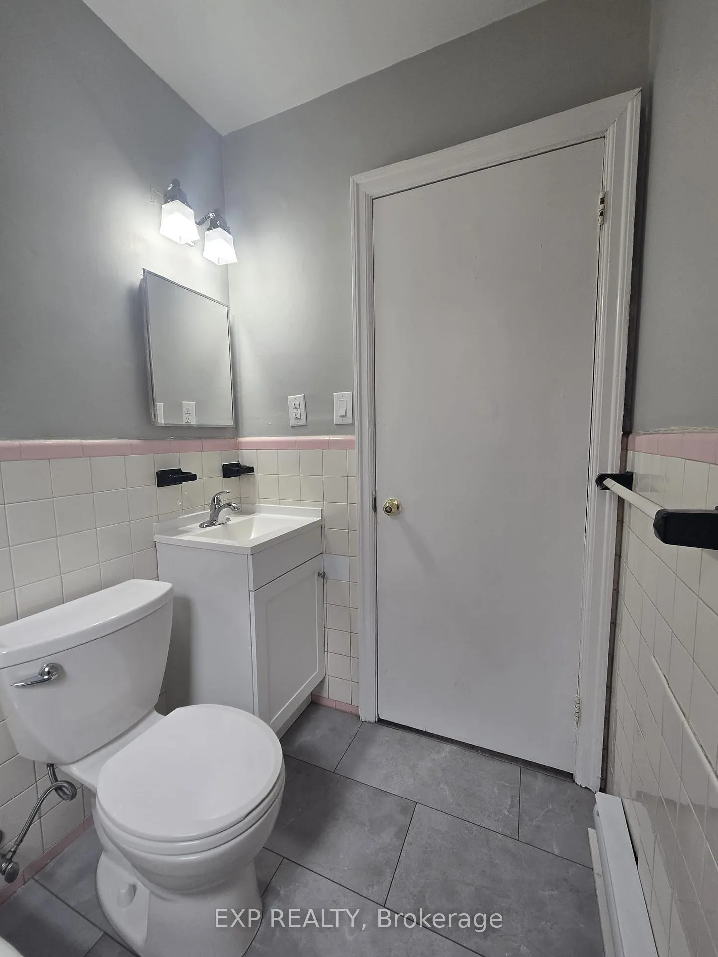 Photo 19 of 1119 Merivale Road, Ottawa, Carlington — HOMEH