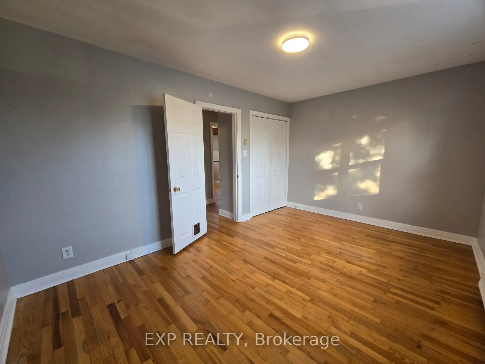 Photo 32 of 1119 Merivale Road, Ottawa, Carlington — HOMEH
