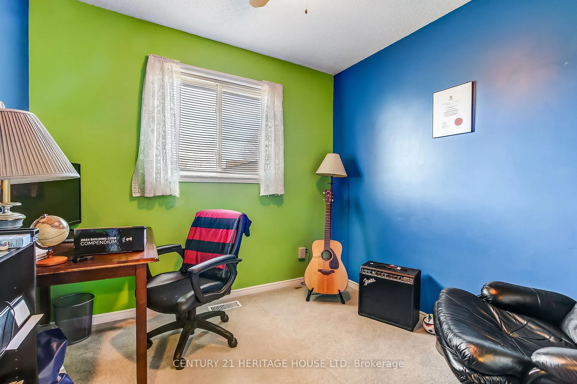 Photo 10 of 18 Hickory Boulevard W, Strathroy-Caradoc, SE — HOMEH