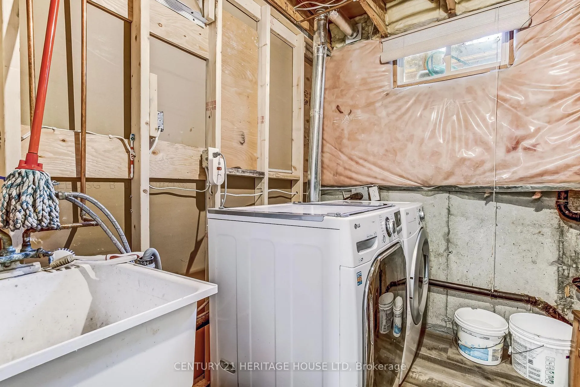 Photo 14 of 18 Hickory Boulevard W, Strathroy-Caradoc, SE — HOMEH