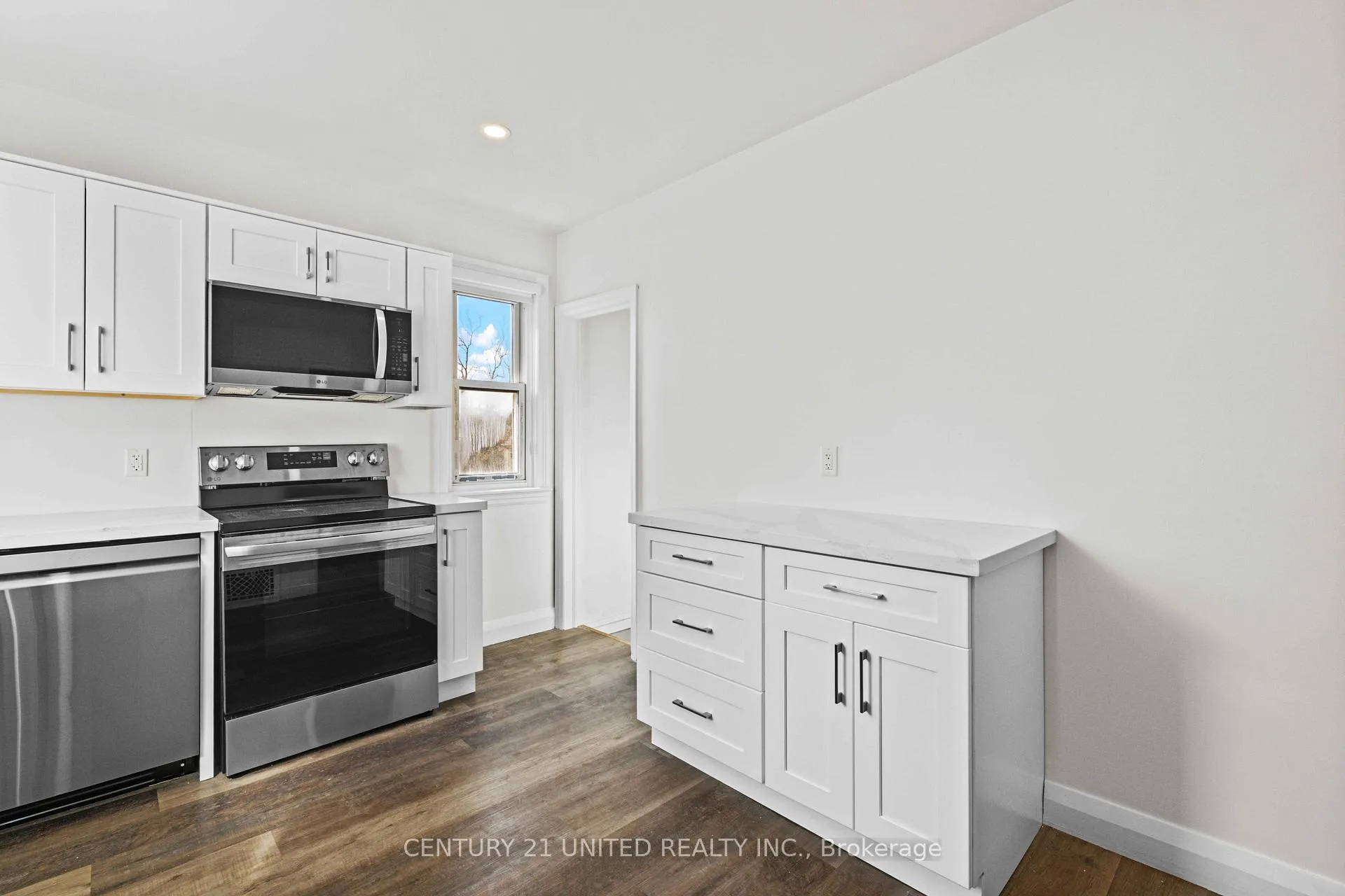 Photo 11 of 661 Rubidge Street, Peterborough, Town Ward 3 — HOMEH