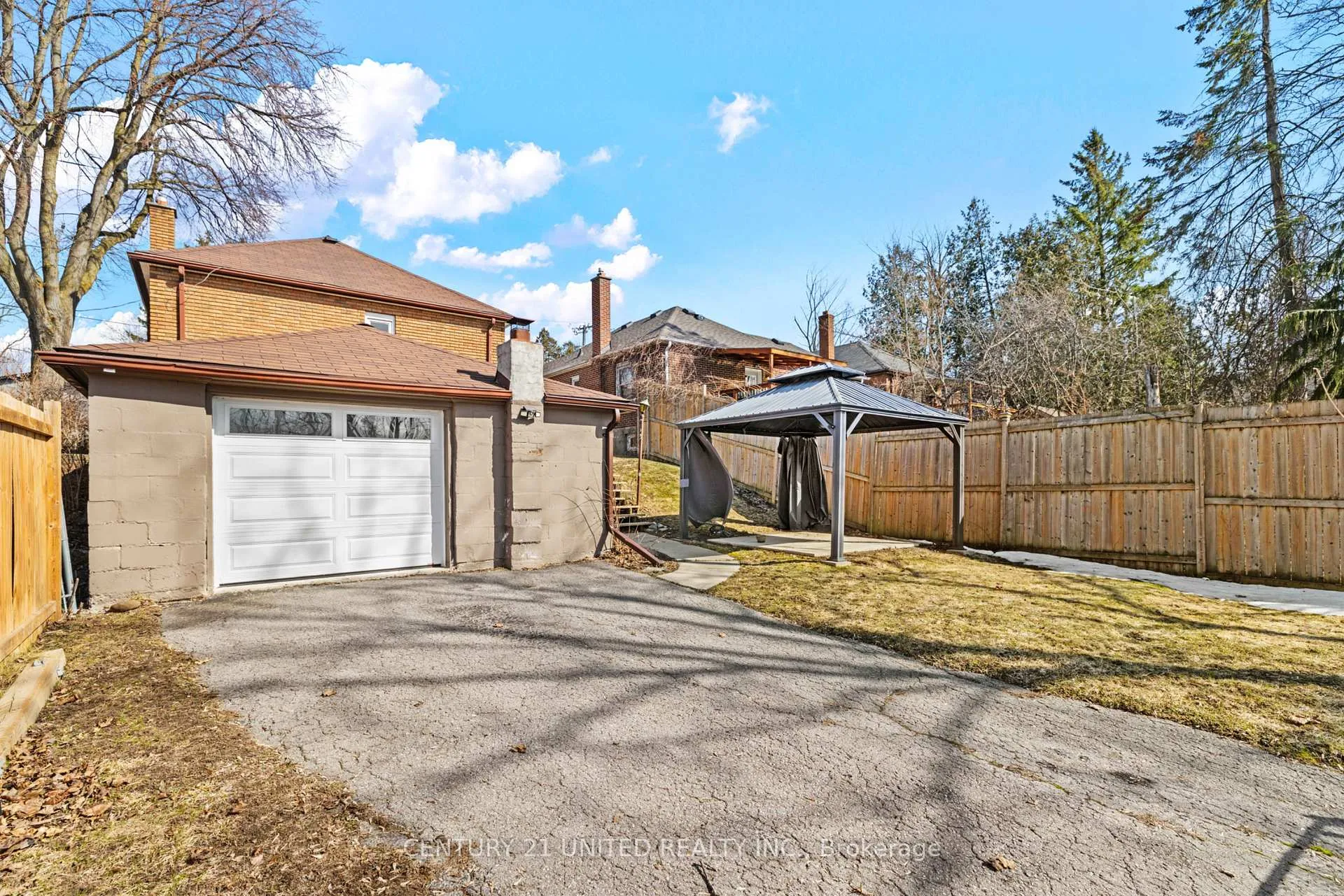 Photo 21 of 661 Rubidge Street, Peterborough, Town Ward 3 — HOMEH