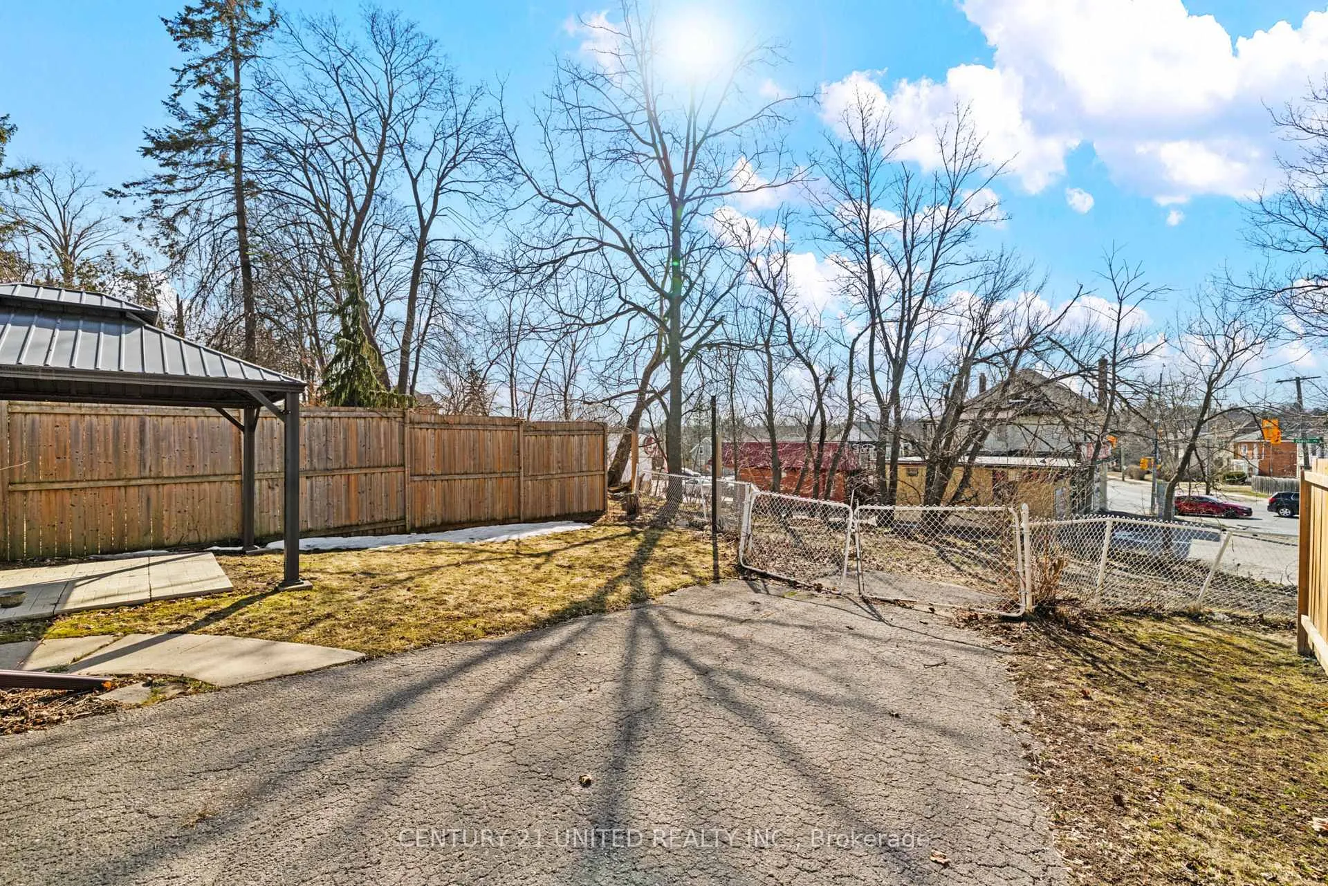 Photo 23 of 661 Rubidge Street, Peterborough, Town Ward 3 — HOMEH