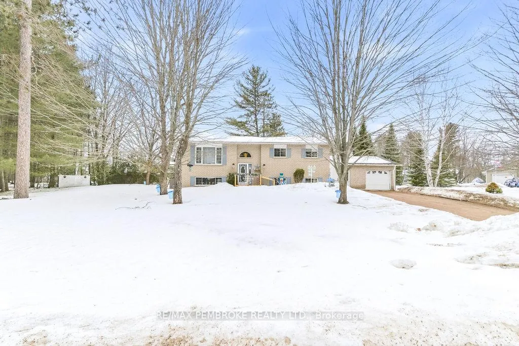 Photo 1 of 2 Blue Jay Way, Petawawa — HOMEH