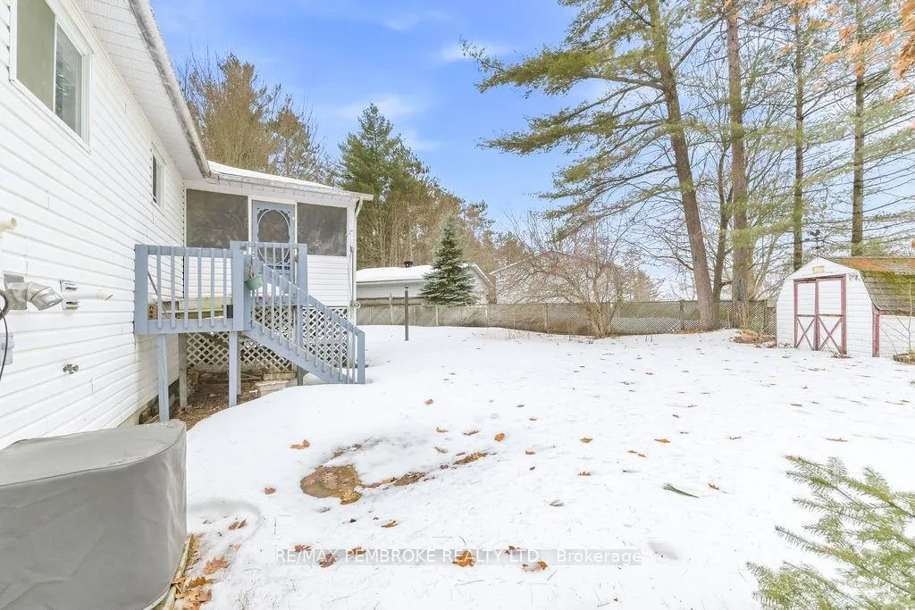 Photo 41 of 2 Blue Jay Way, Petawawa — HOMEH