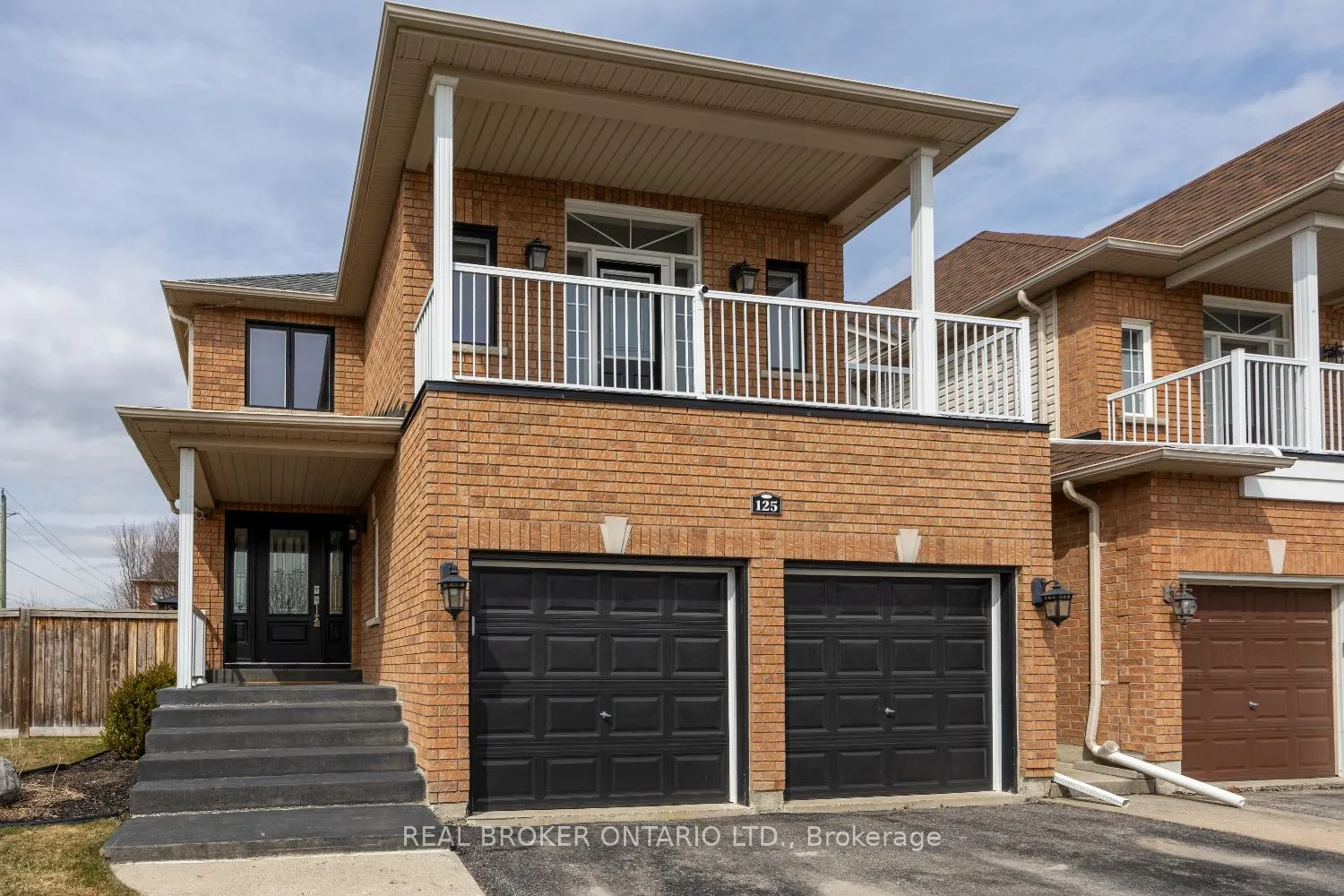 Photo 3 of 125 Hutton Place, Clarington, Bowmanville — HOMEH