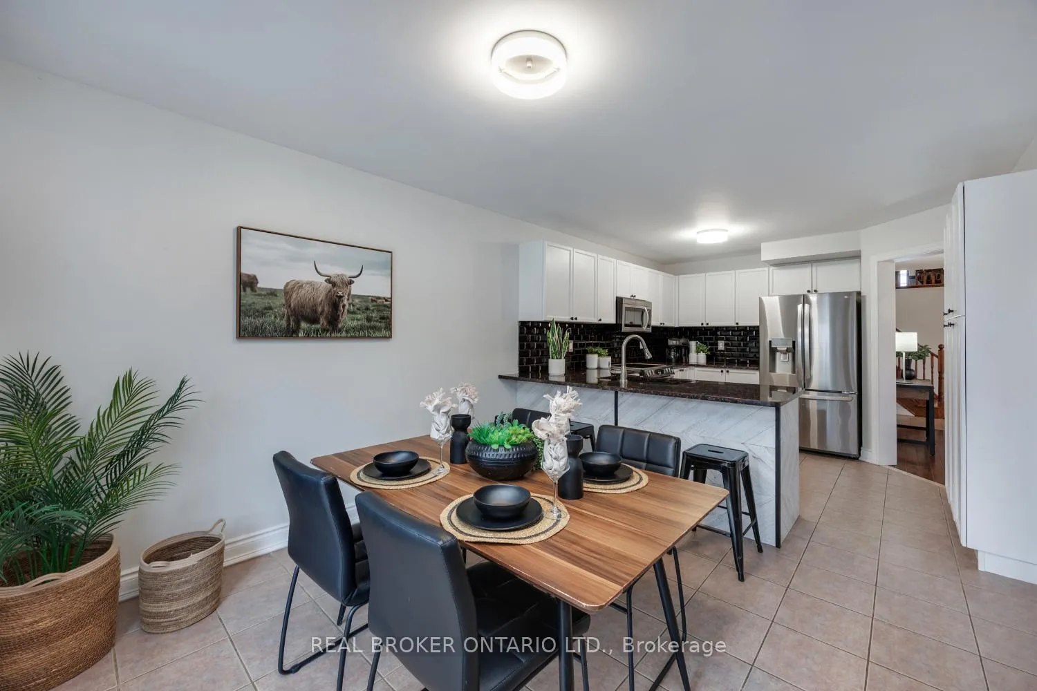 Photo 13 of 125 Hutton Place, Clarington, Bowmanville — HOMEH
