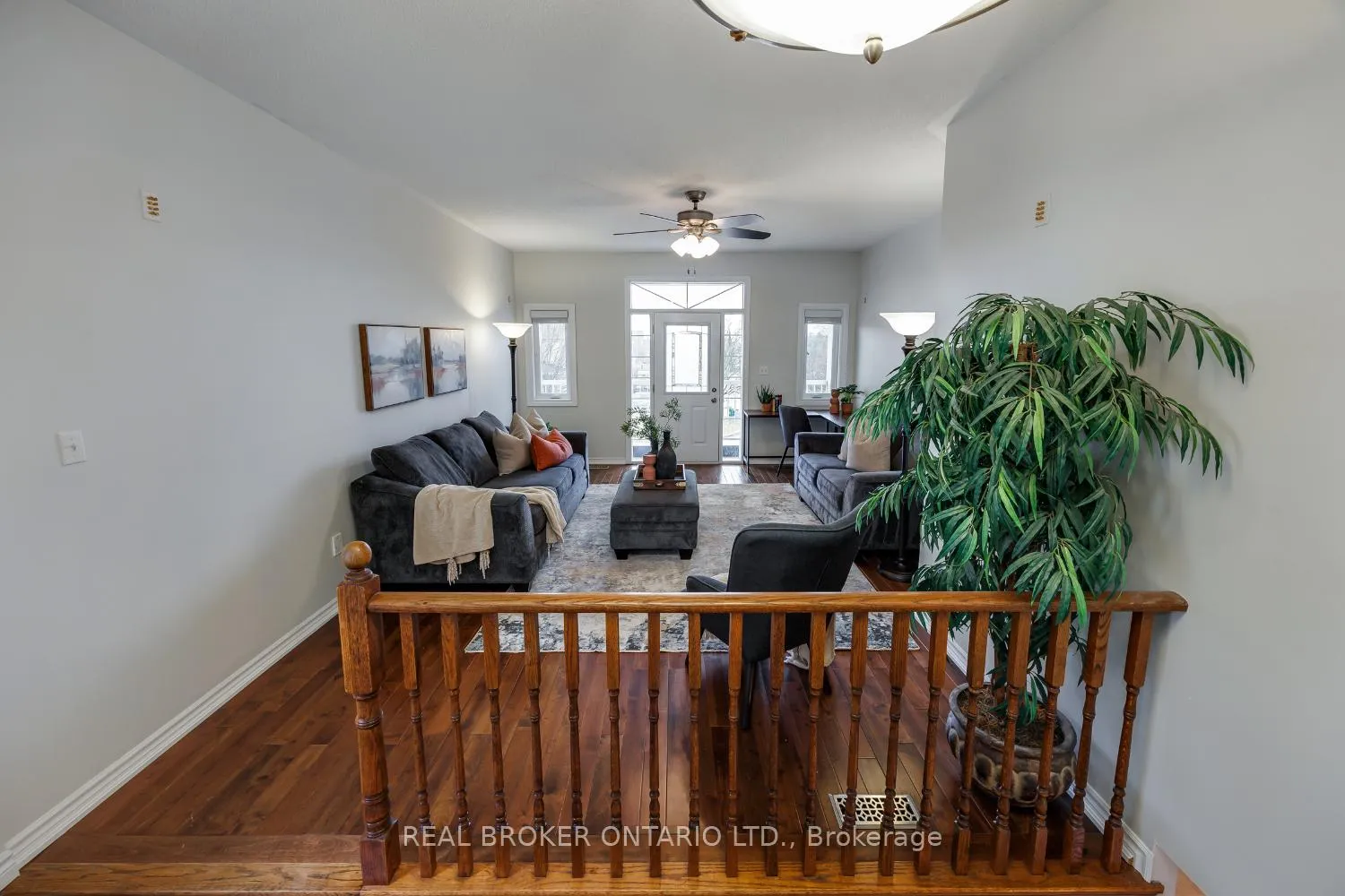Photo 23 of 125 Hutton Place, Clarington, Bowmanville — HOMEH