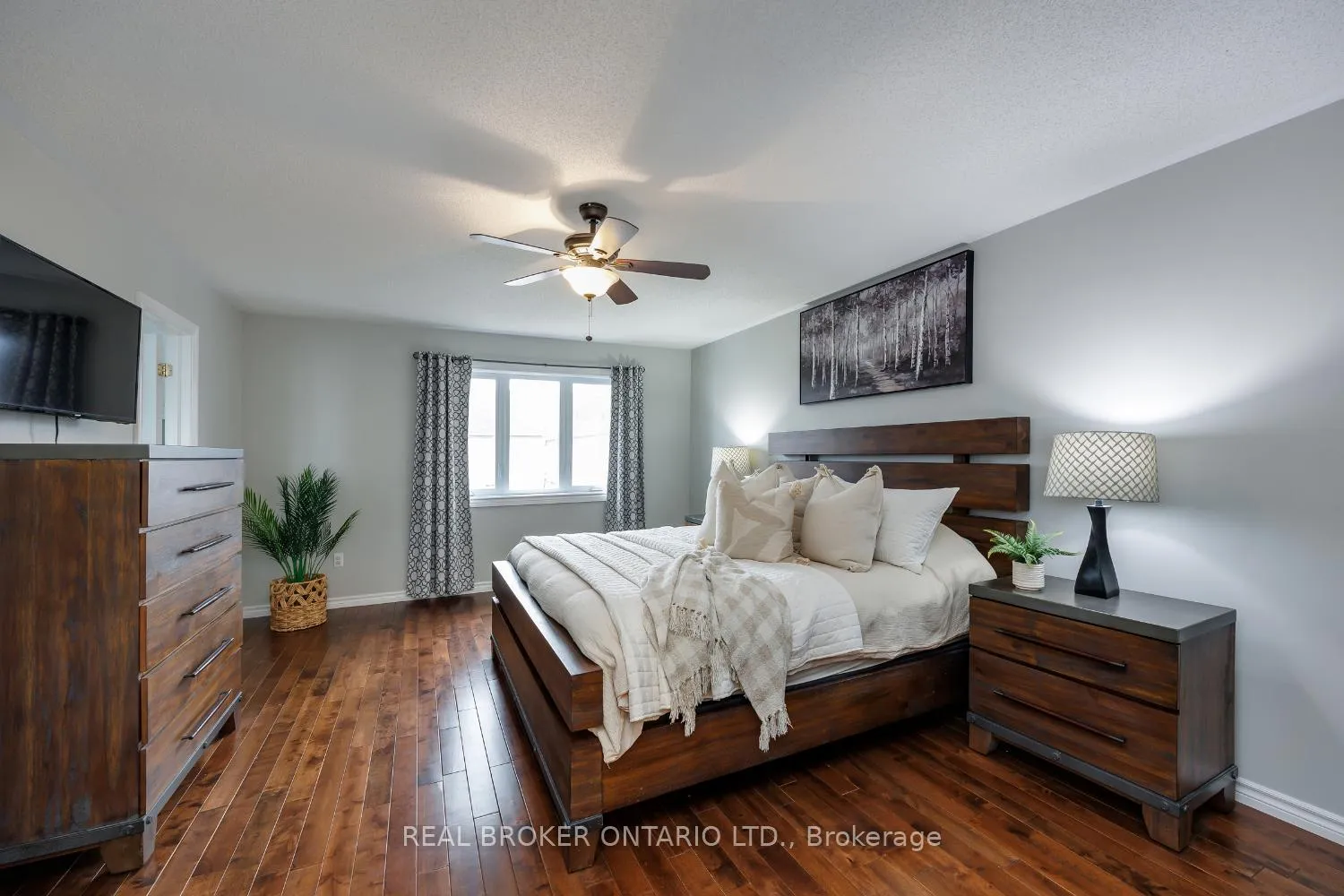 Photo 26 of 125 Hutton Place, Clarington, Bowmanville — HOMEH