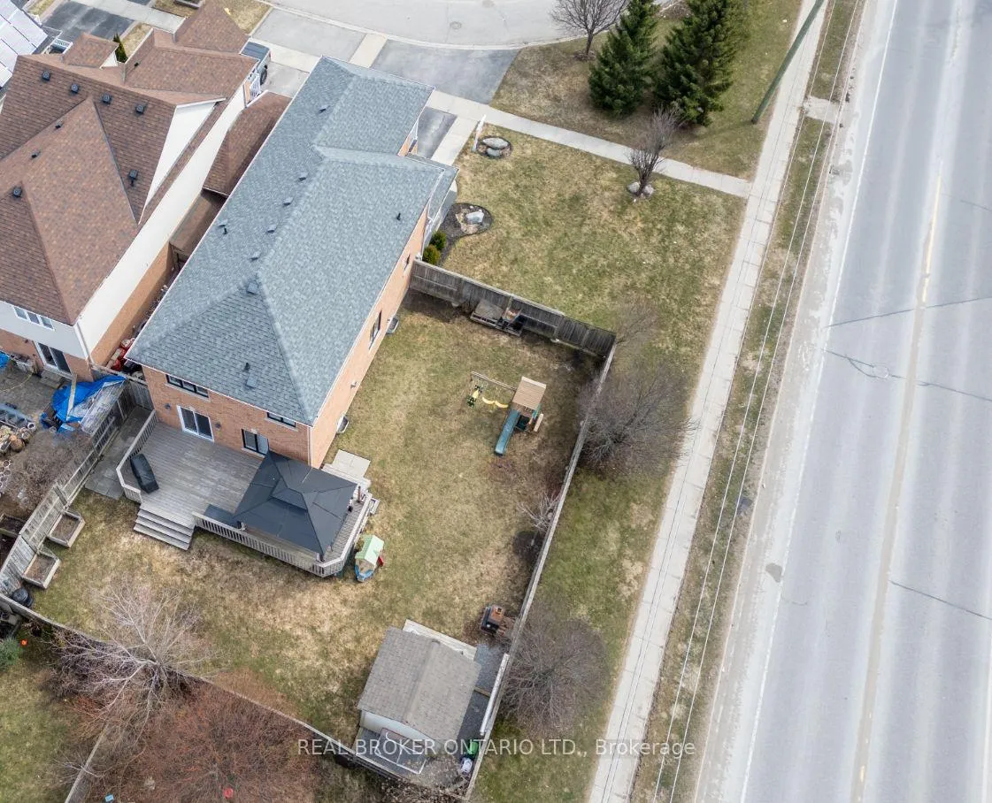 Photo 43 of 125 Hutton Place, Clarington, Bowmanville — HOMEH