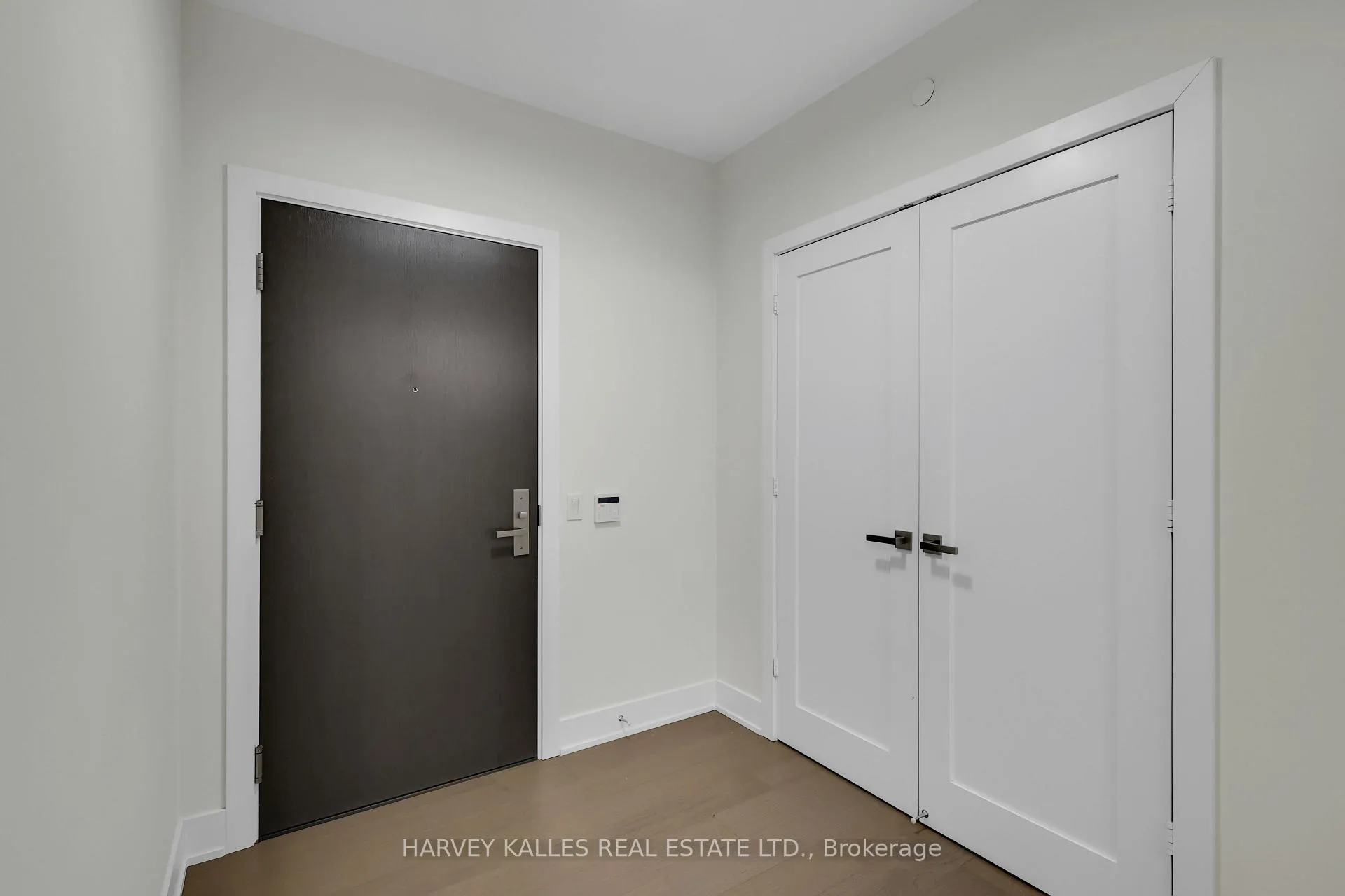 Photo 1 of Unit 504, 6 Jackes Avenue, Toronto, Rosedale-Moore Park — HOMEH