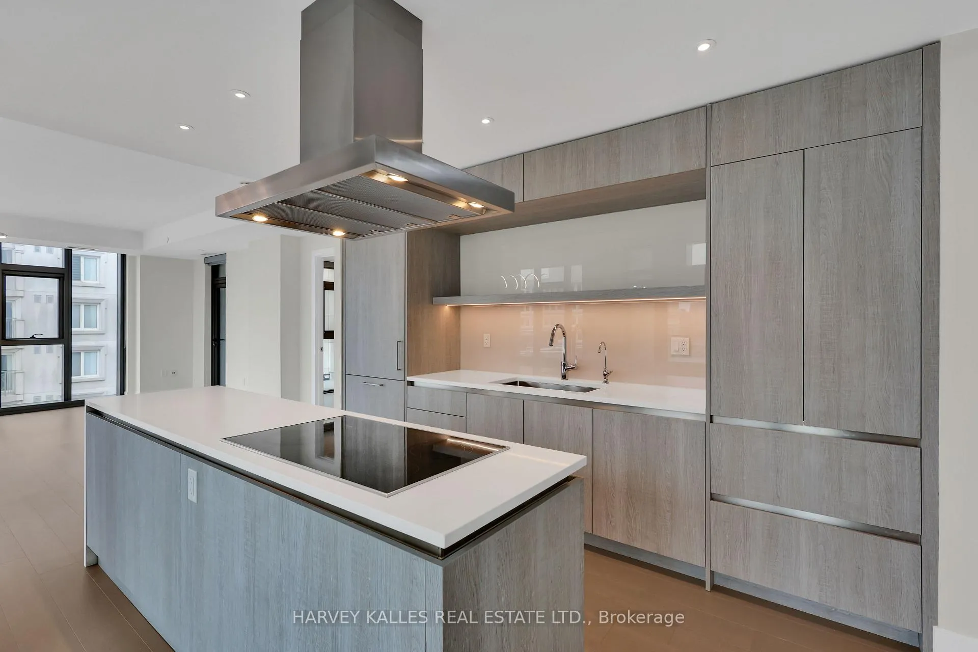 Photo 8 of Unit 504, 6 Jackes Avenue, Toronto, Rosedale-Moore Park — HOMEH