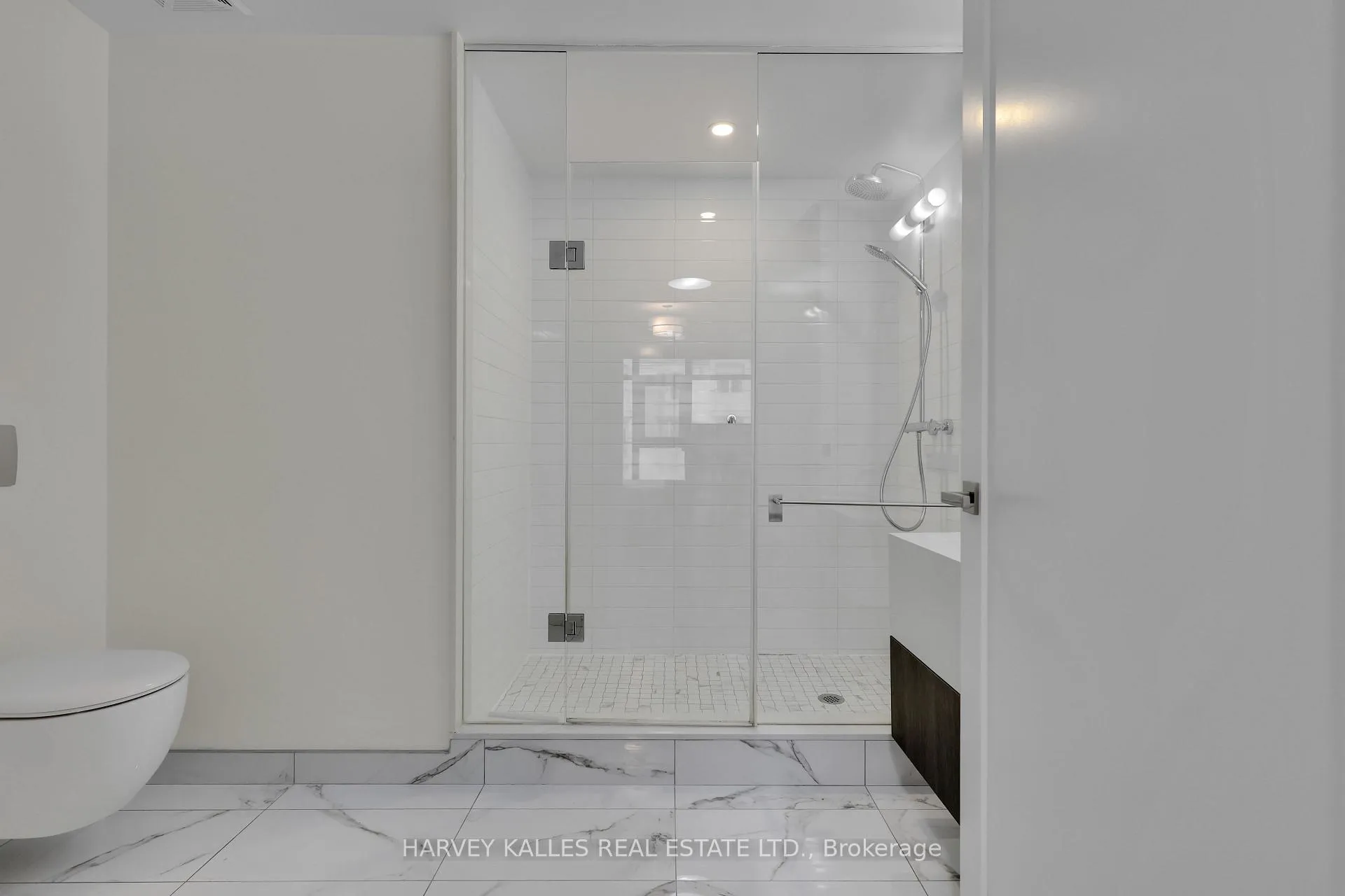 Photo 16 of Unit 504, 6 Jackes Avenue, Toronto, Rosedale-Moore Park — HOMEH