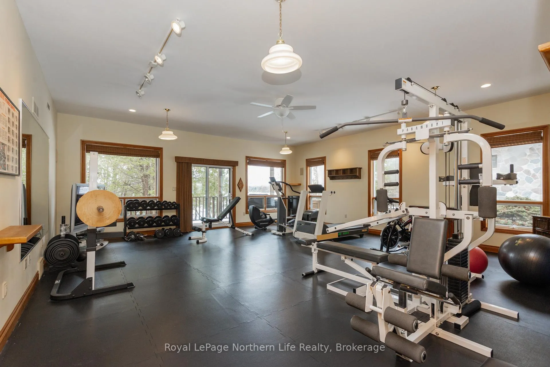 Photo 18 of 350 Ross Drive, North Bay, Birchaven — HOMEH