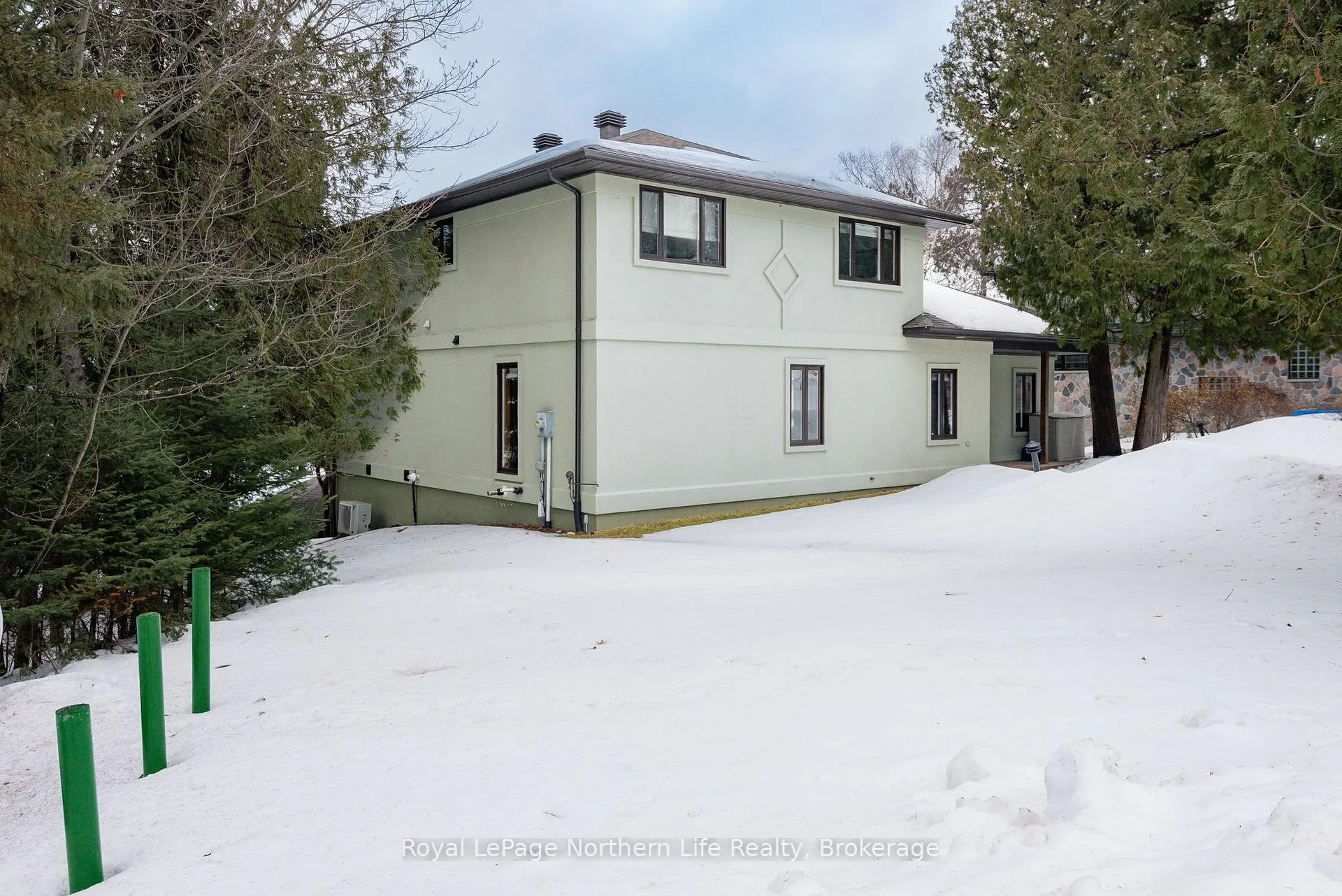 Photo 41 of 350 Ross Drive, North Bay, Birchaven — HOMEH