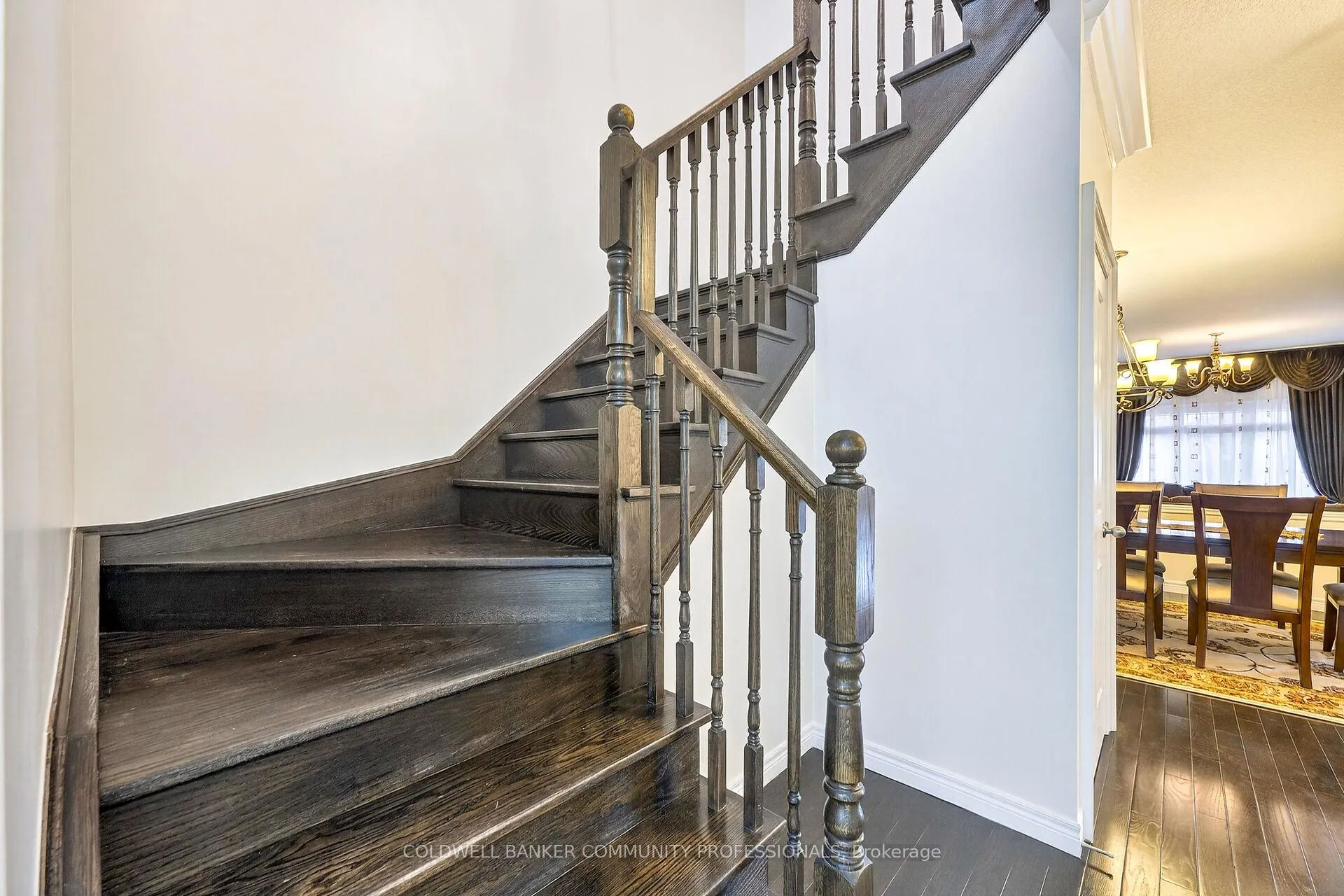 Photo 21 of 182 Irwin Avenue, Hamilton, Meadowlands — HOMEH