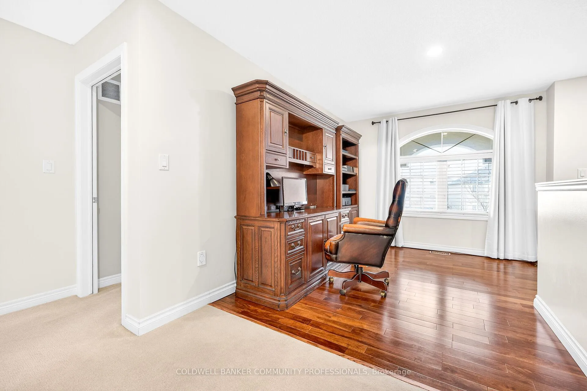 Photo 24 of 182 Irwin Avenue, Hamilton, Meadowlands — HOMEH