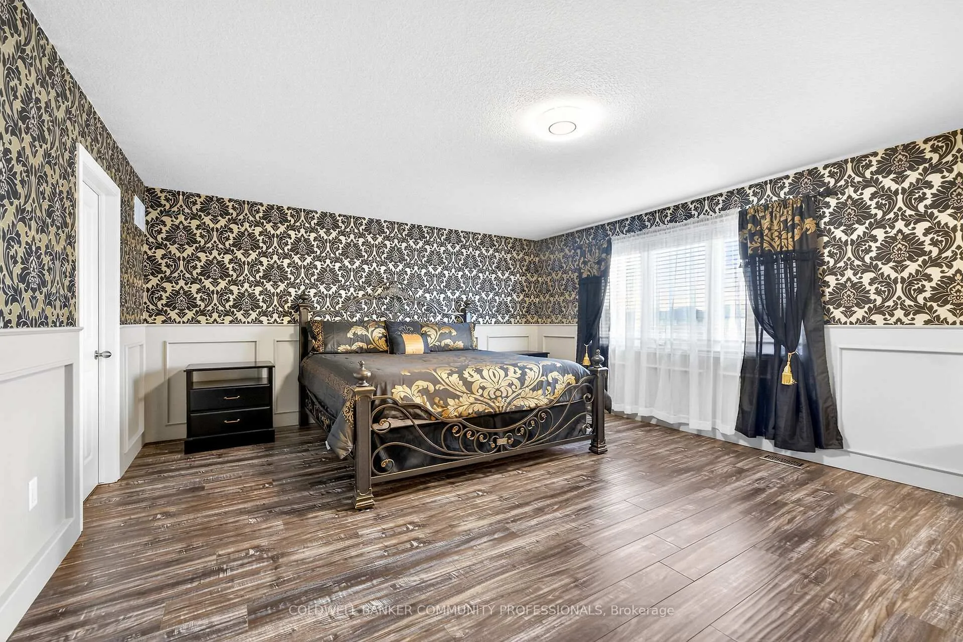 Photo 26 of 182 Irwin Avenue, Hamilton, Meadowlands — HOMEH