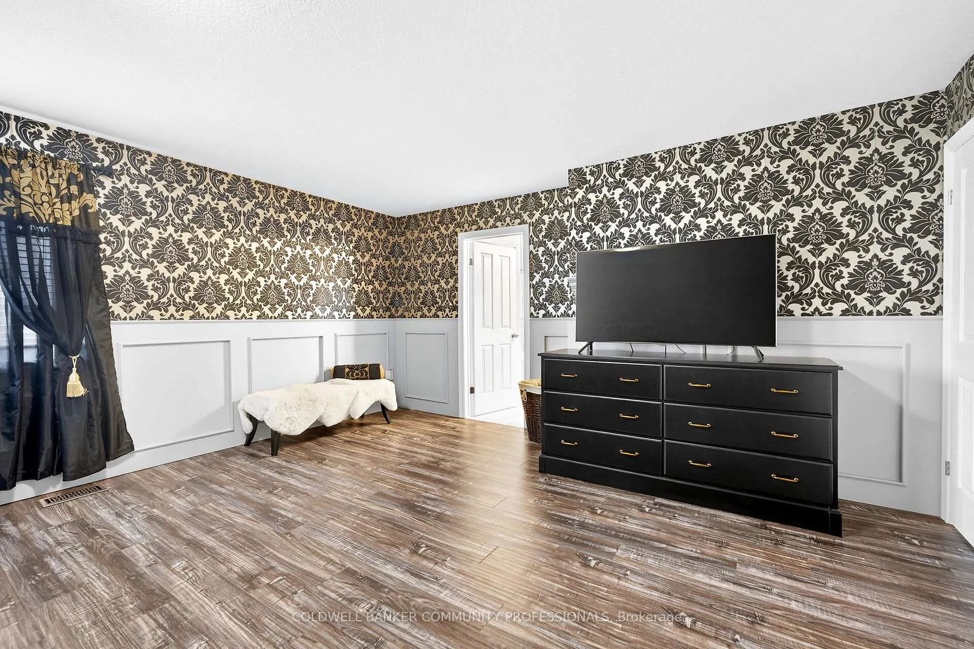 Photo 28 of 182 Irwin Avenue, Hamilton, Meadowlands — HOMEH