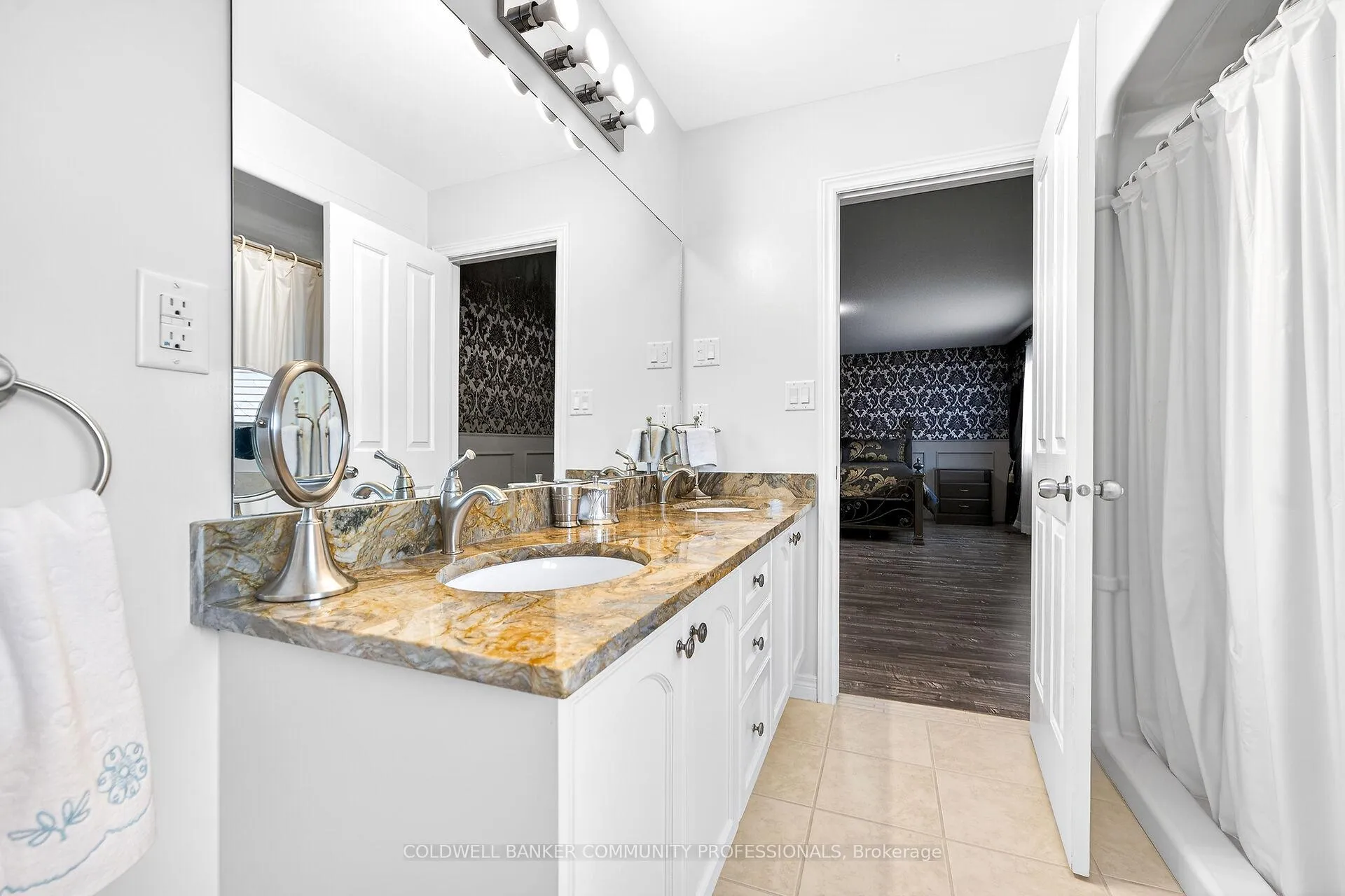 Photo 31 of 182 Irwin Avenue, Hamilton, Meadowlands — HOMEH