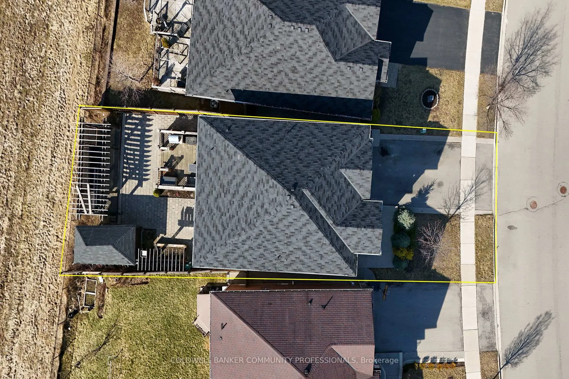 Photo 40 of 182 Irwin Avenue, Hamilton, Meadowlands — HOMEH