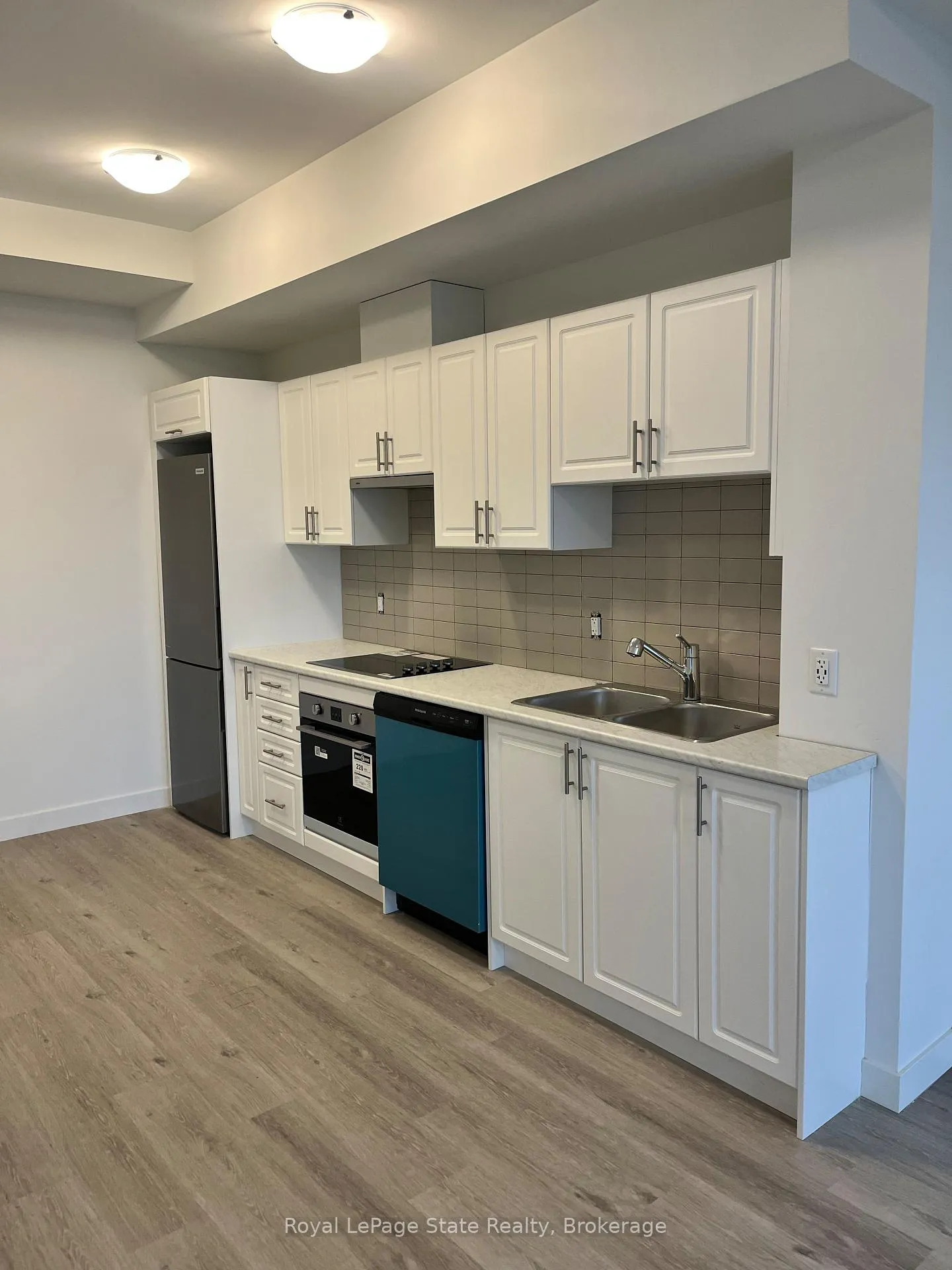 Photo 18 of Unit 611, 461 Green Road, Hamilton, Stoney Creek — HOMEH