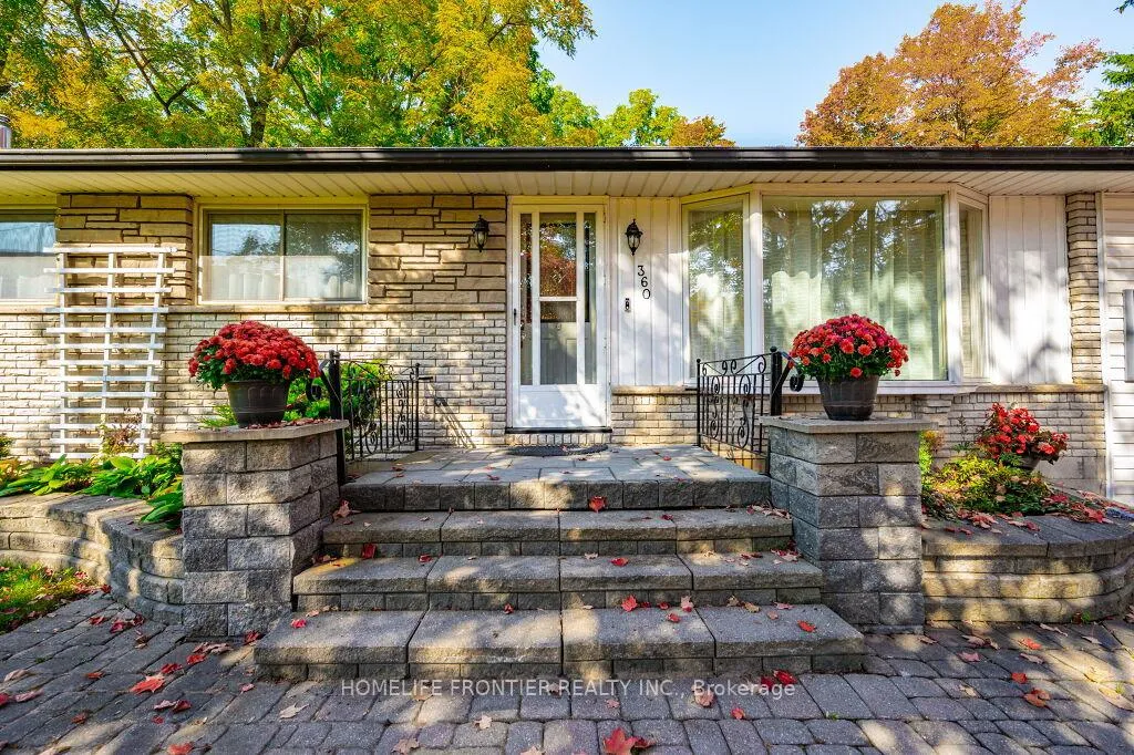 Photo 2 of 360 Colborne Street, Centre Wellington, Elora/Salem — HOMEH