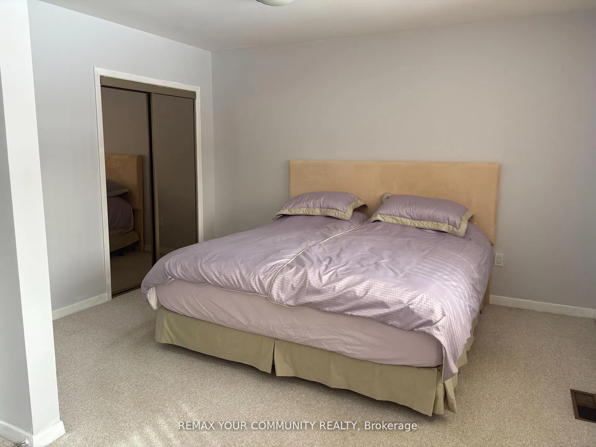 Photo 8 of 24 Lancer Drive, Vaughan, Maple — HOMEH